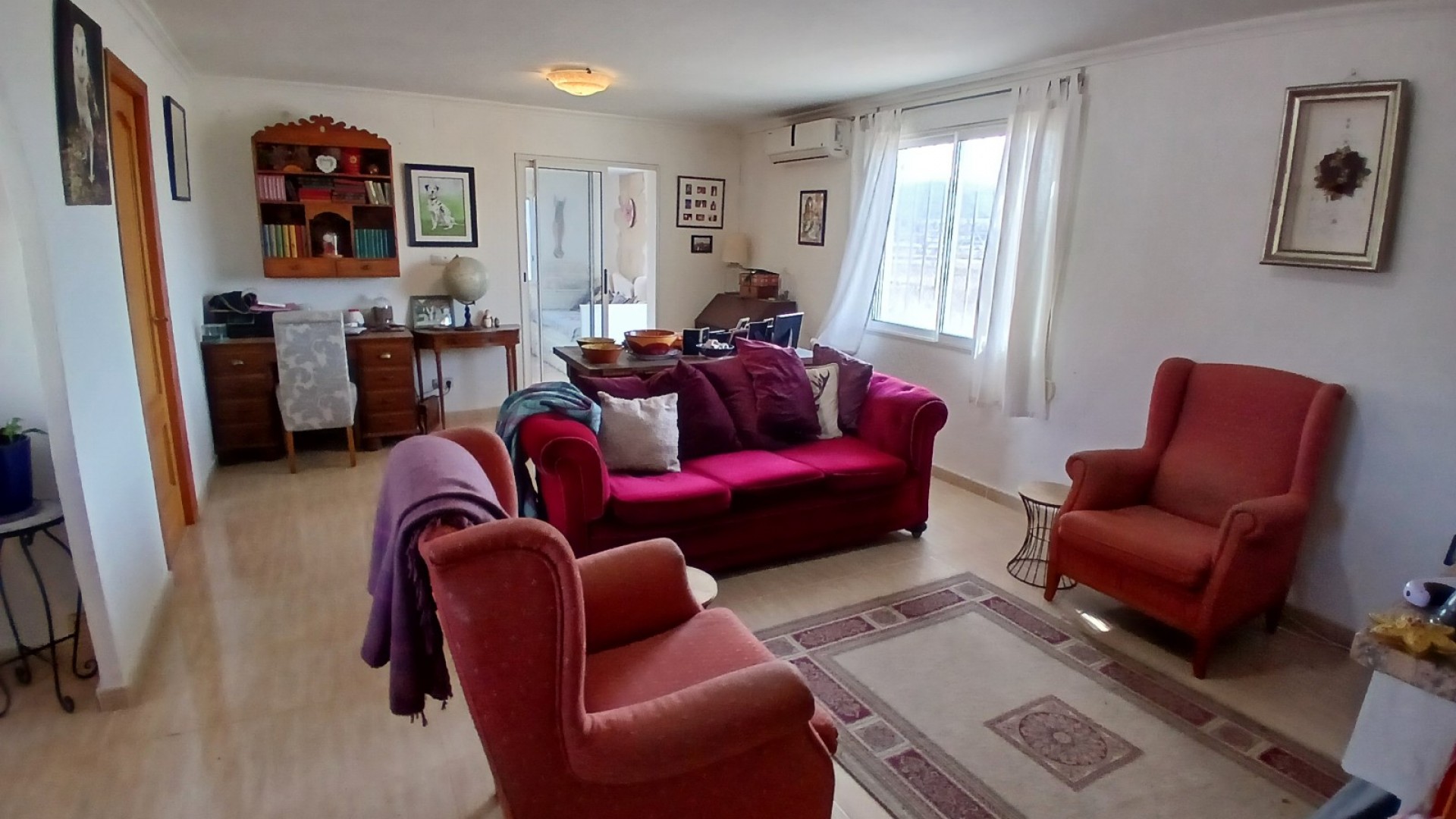 Sprzedaż - Nieruchomość jeździecka -
Monóvar