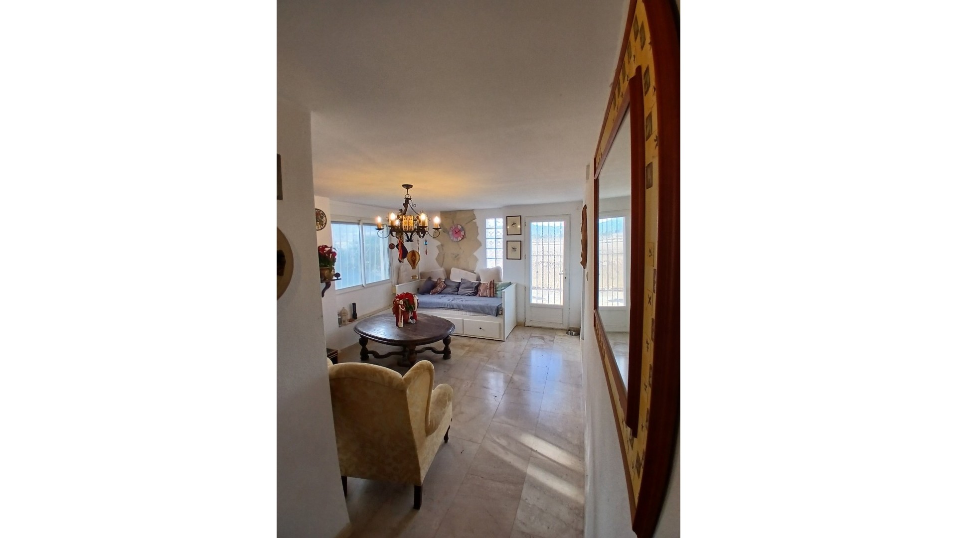 Sprzedaż - Nieruchomość jeździecka -
Monóvar