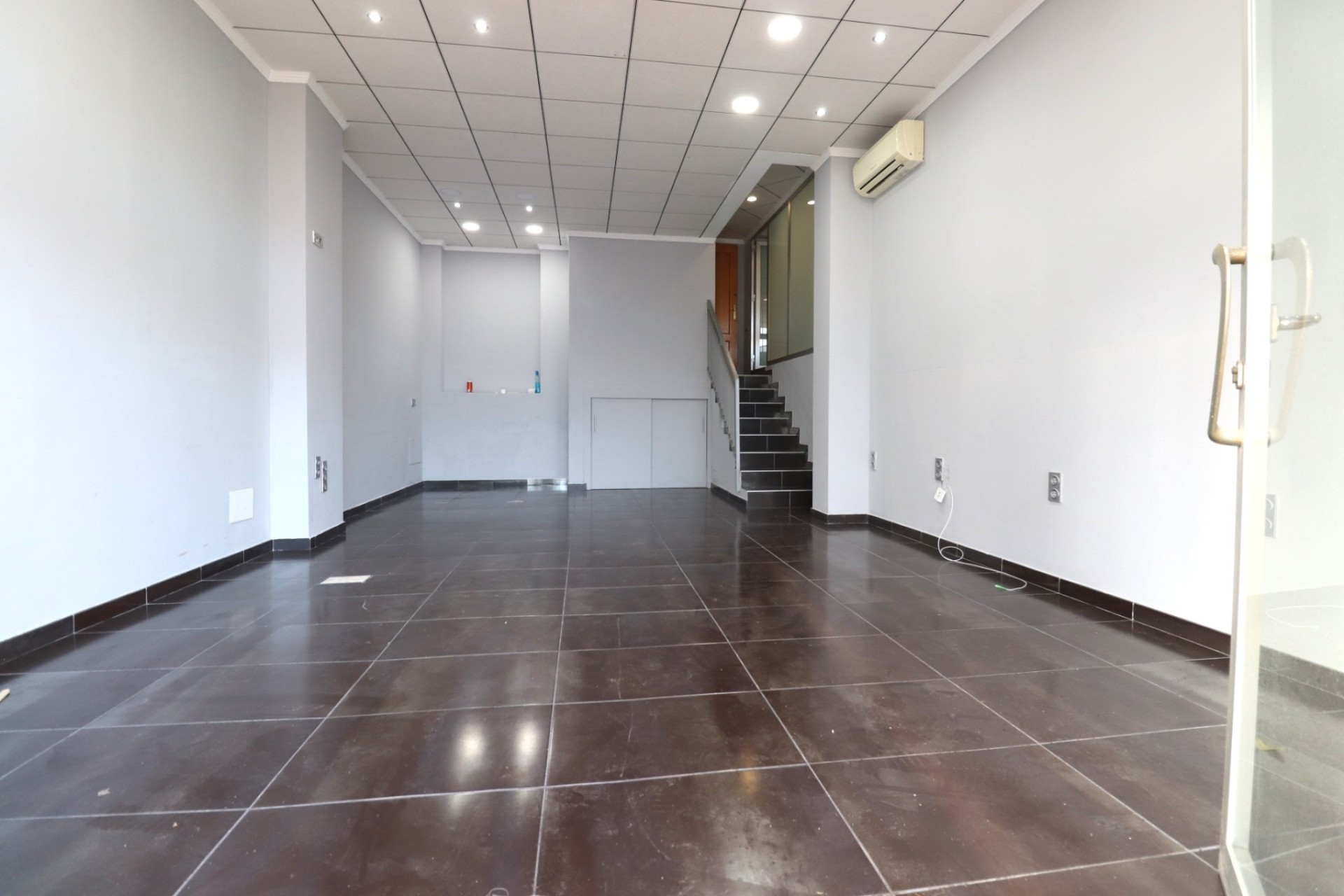 Sprzedaż - Reklama w telewizji -
Formentera del Segura - Formentera - Village