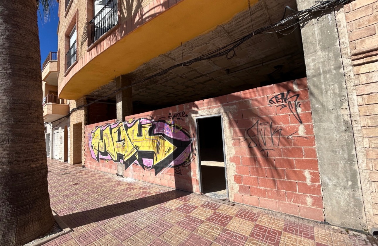 Sprzedaż - Reklama w telewizji -
Jacarilla