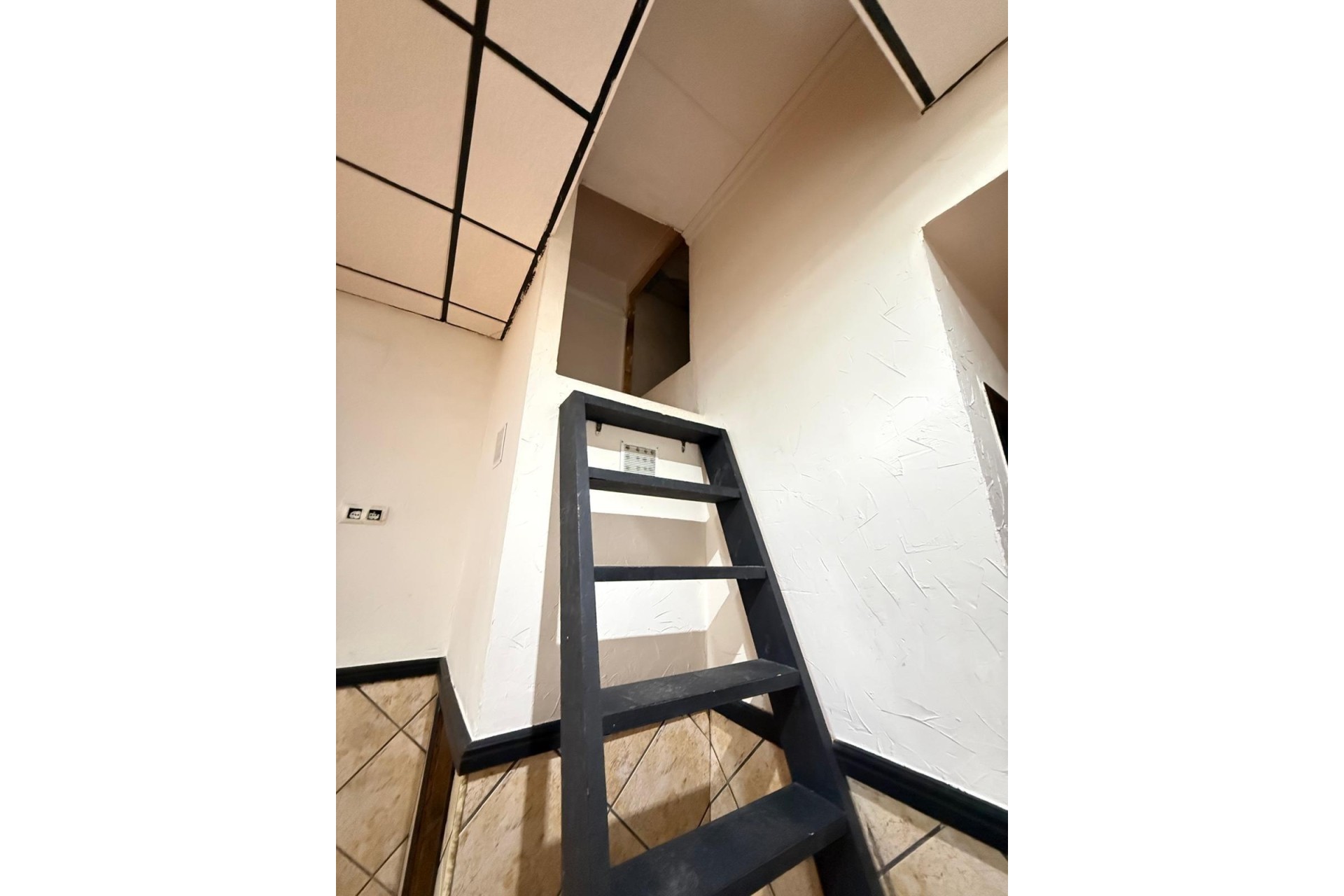 Sprzedaż - Reklama w telewizji -
Torrevieja - Estacion de autobuses