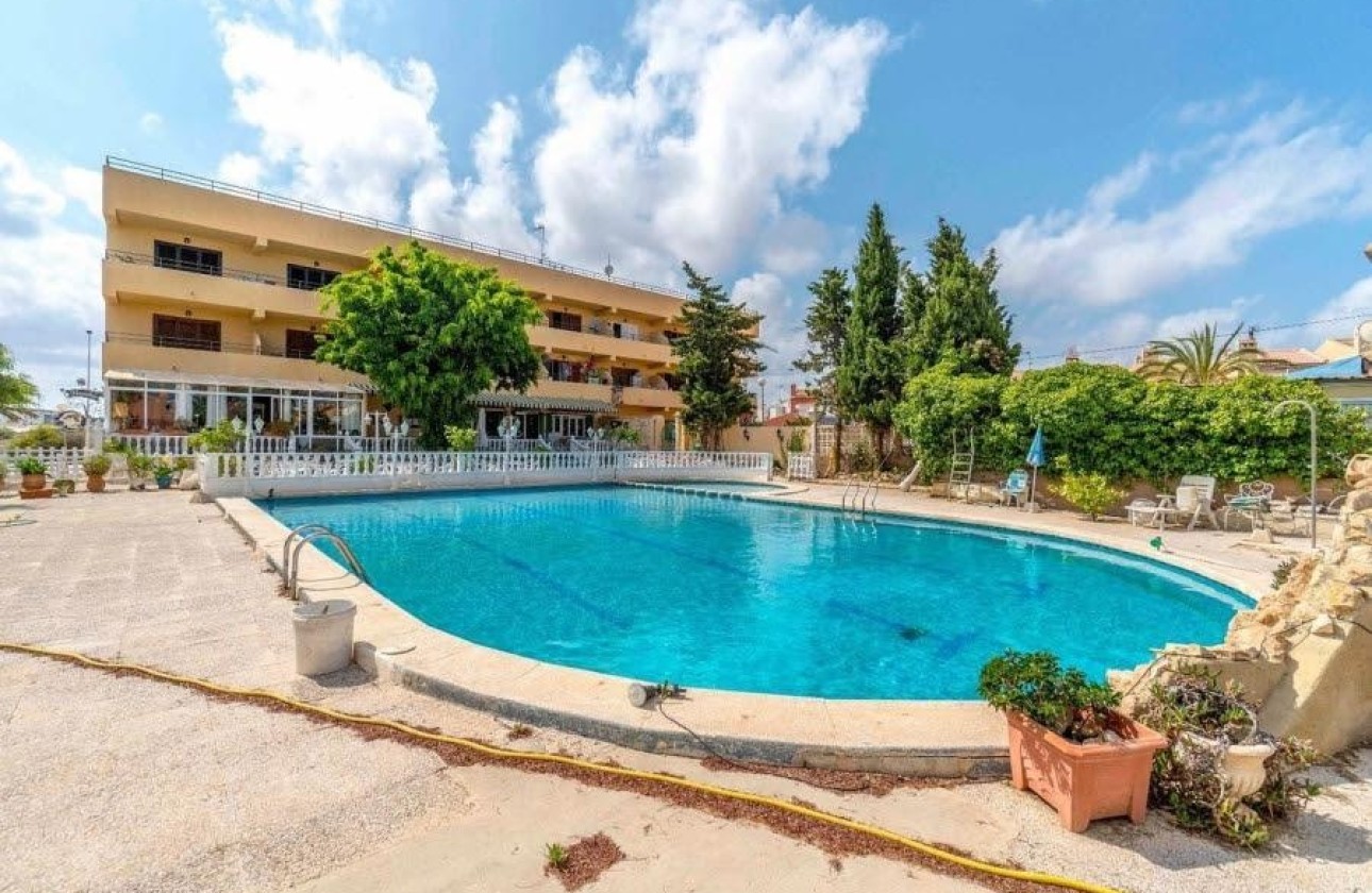 Sprzedaż - Reklama w telewizji -
Torrevieja - Miramar - Torre Del Moro