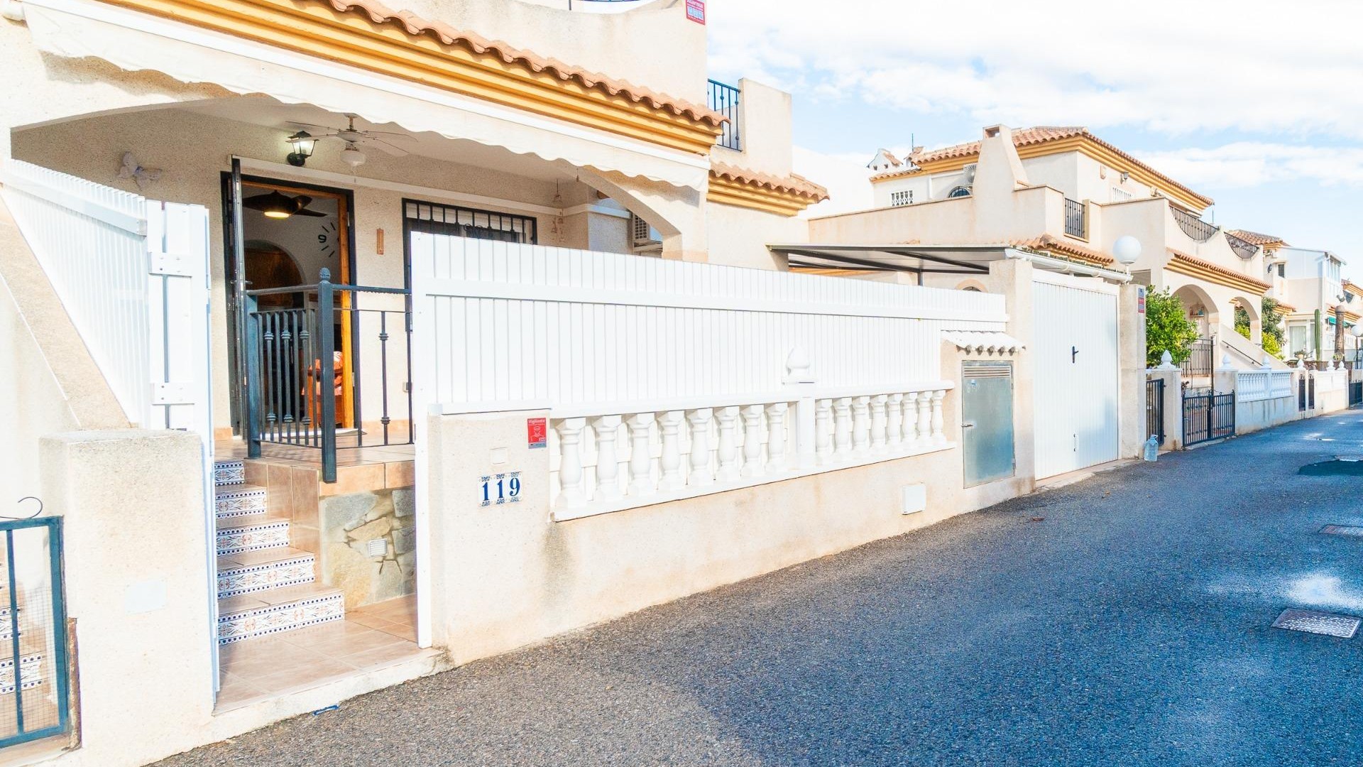 Sprzedaż - Villa -
Orihuela Costa - Playa Flamenca
