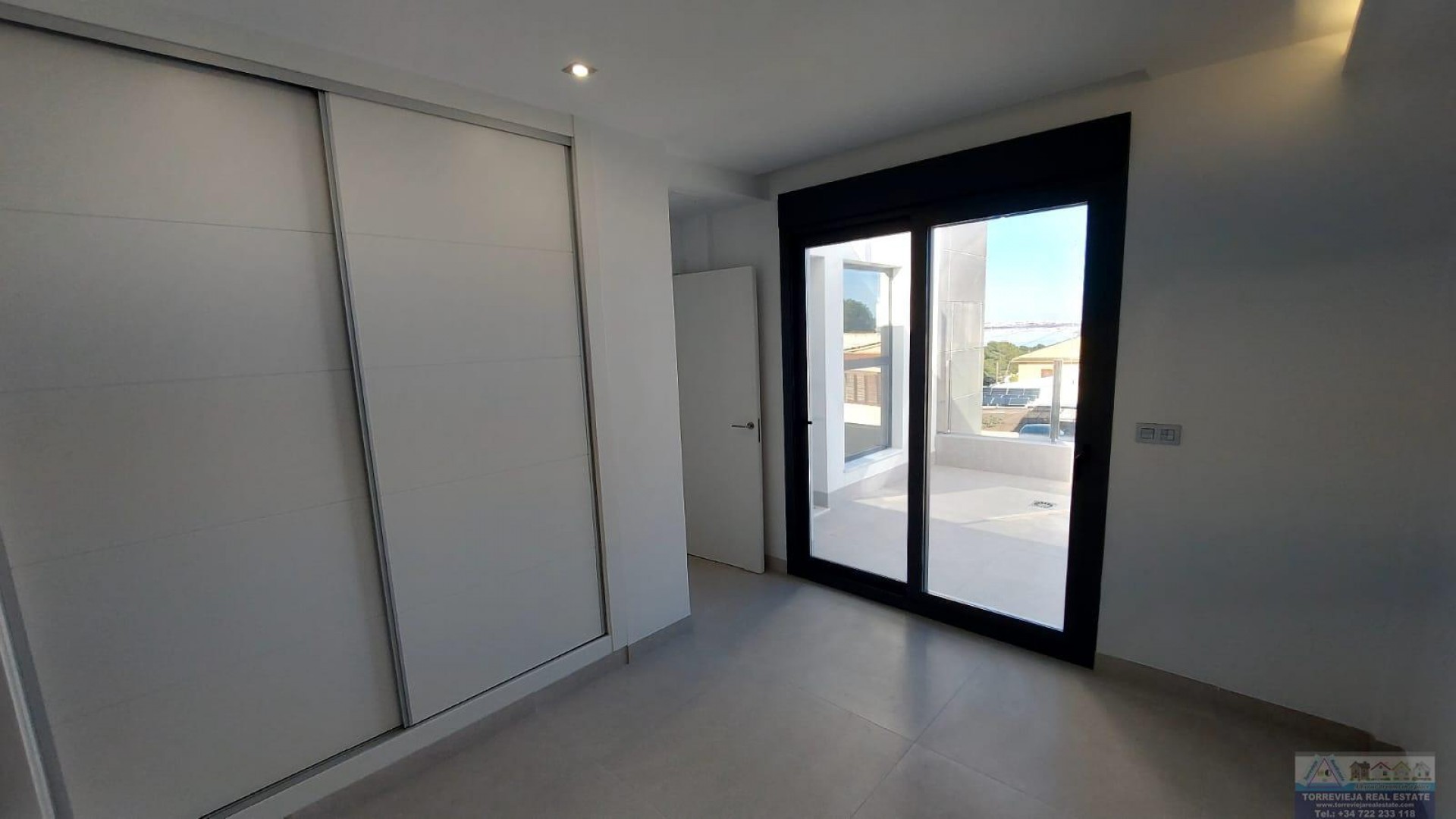 Sprzedaż - Villa -
Torrevieja - Los Balcones