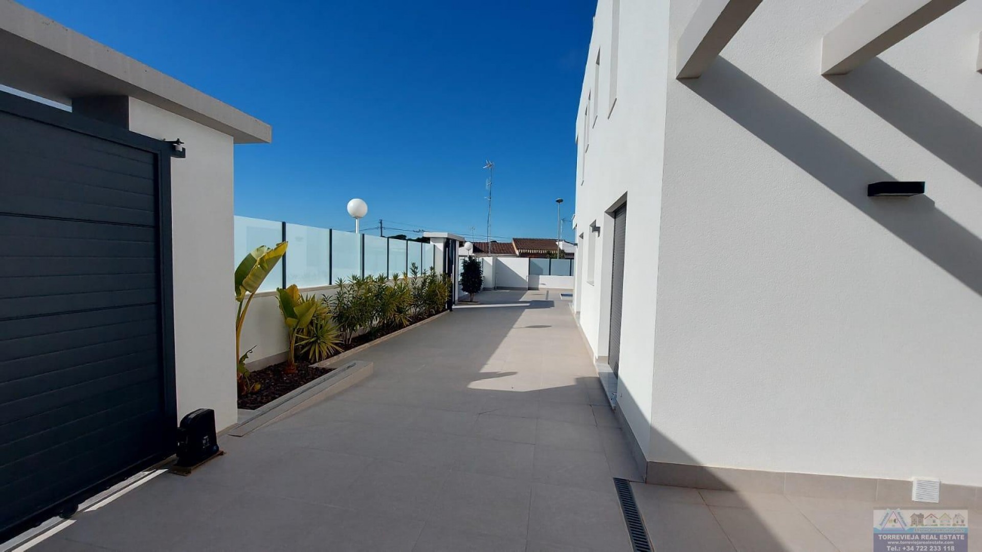 Sprzedaż - Villa -
Torrevieja - Los Balcones