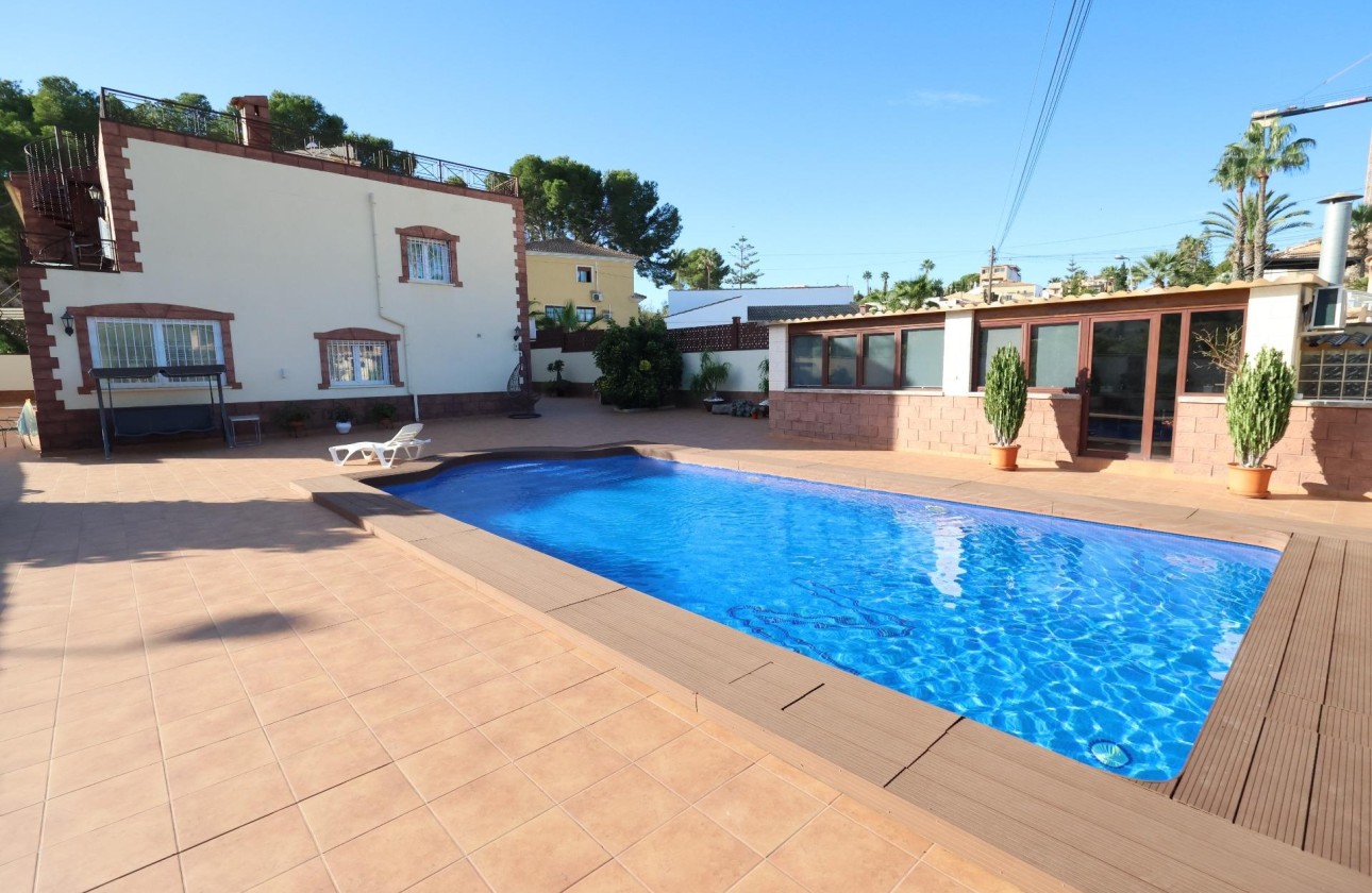 Sprzedaż - Villa -
Torrevieja - Los Balcones