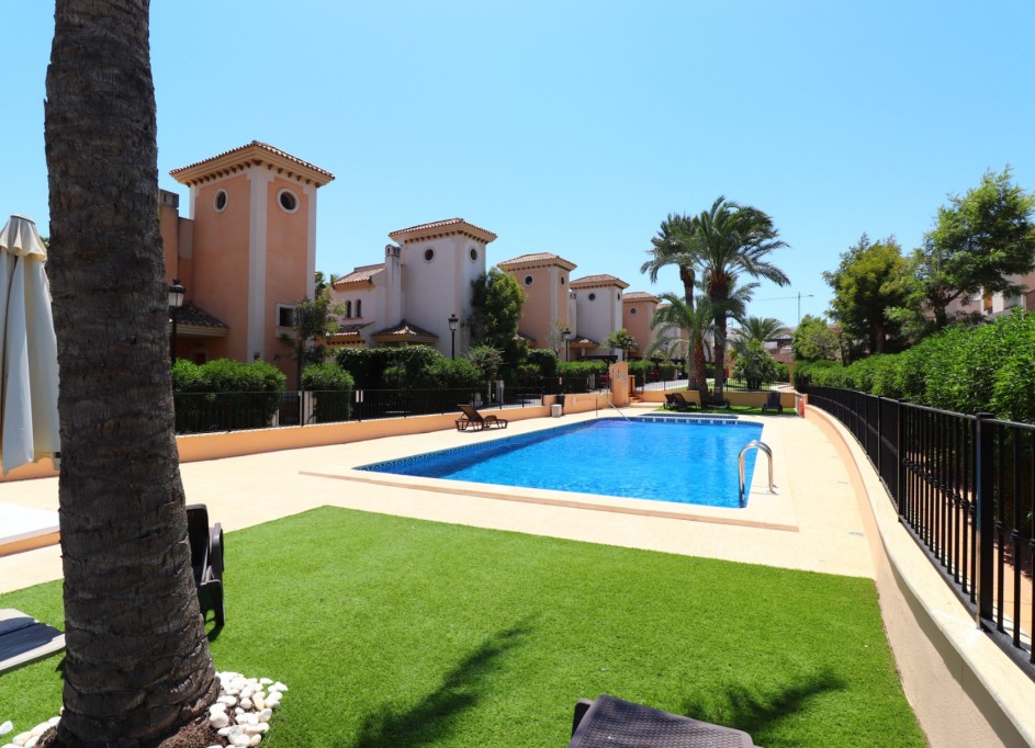 Sprzedaż - Willa w zabudowie bliźniaczej -
Algorfa - La Finca Golf Resort