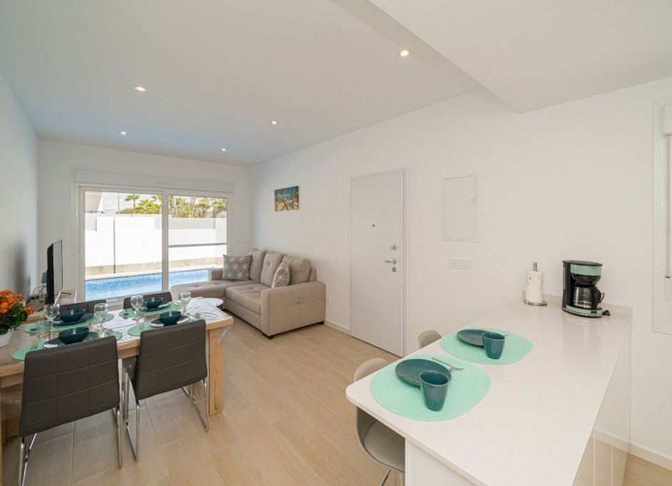 Sprzedaż - Willa w zabudowie bliźniaczej -
Avileses