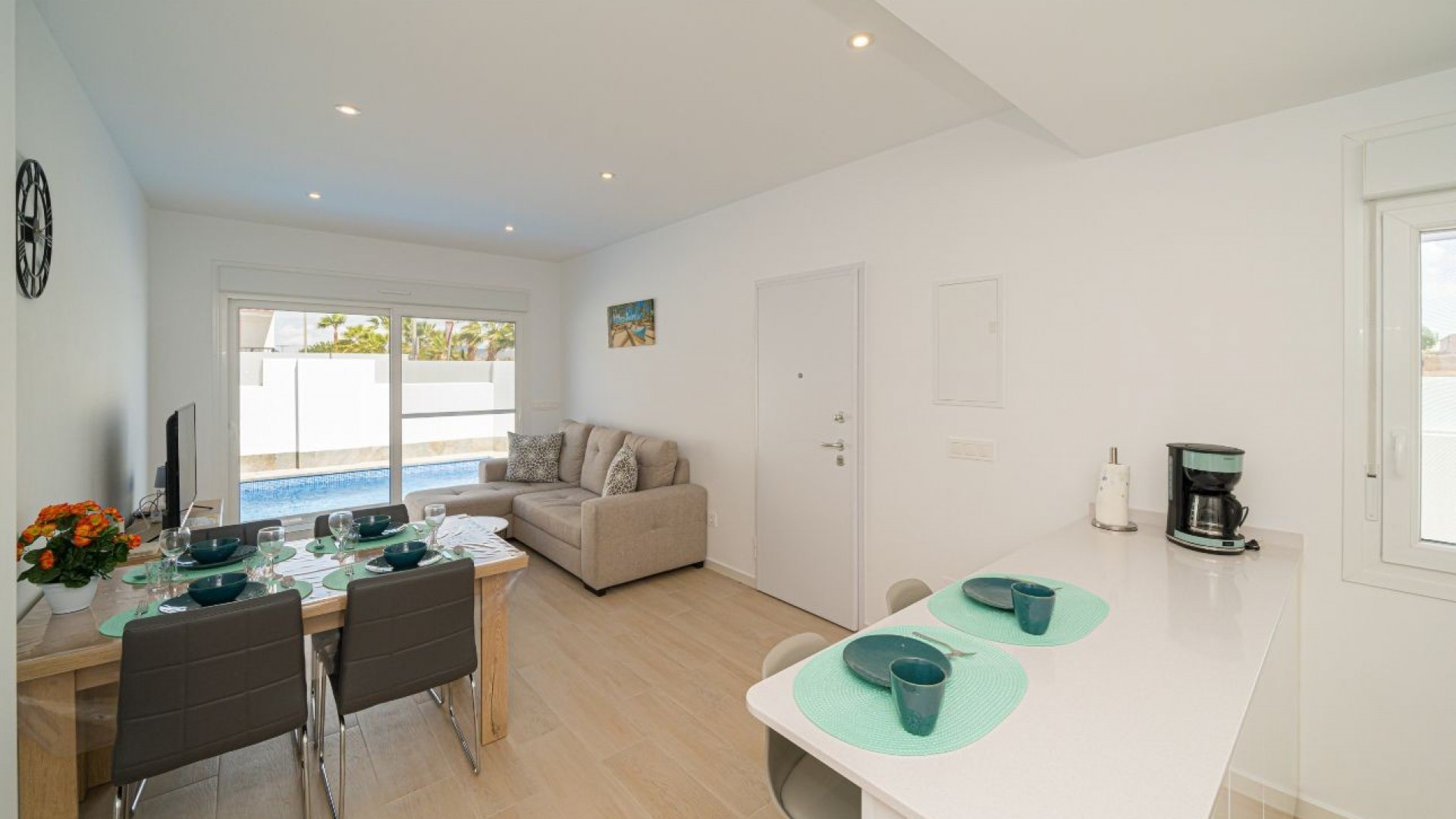 Sprzedaż - Willa w zabudowie bliźniaczej -
Avileses