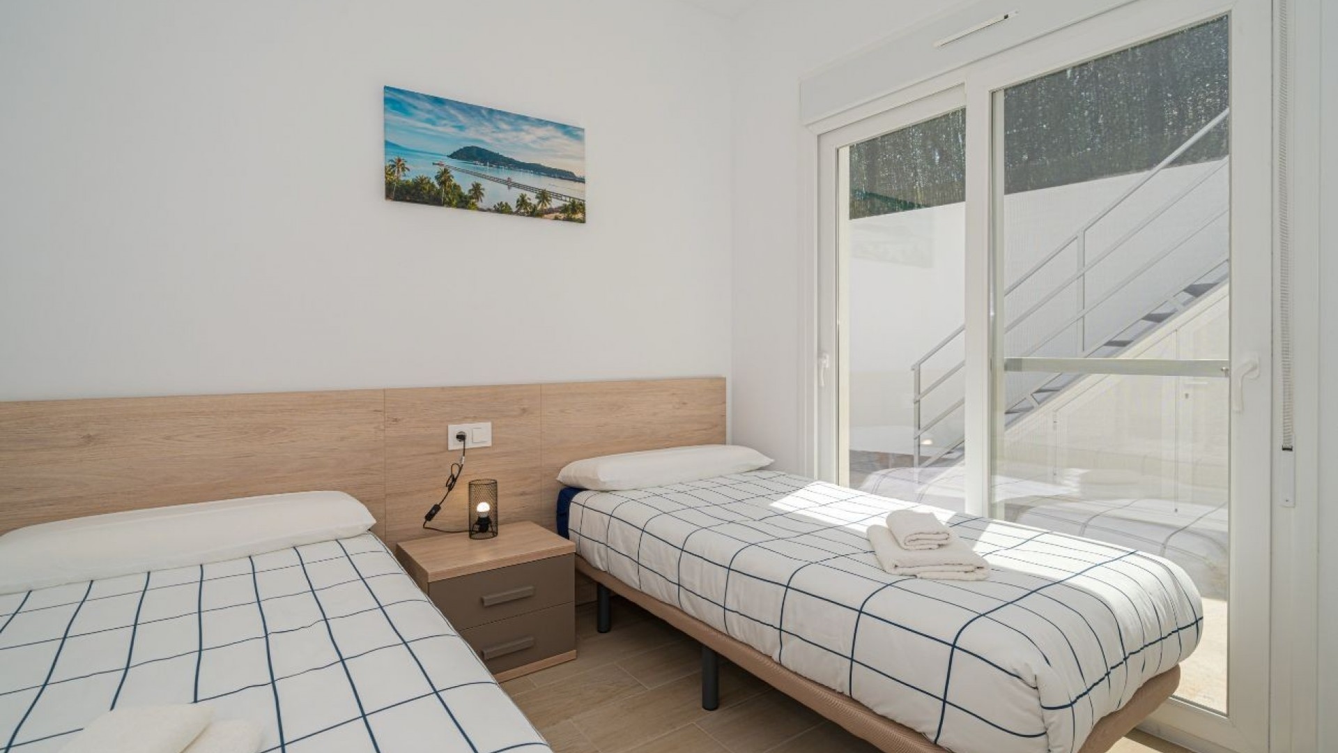 Sprzedaż - Willa w zabudowie bliźniaczej -
Avileses