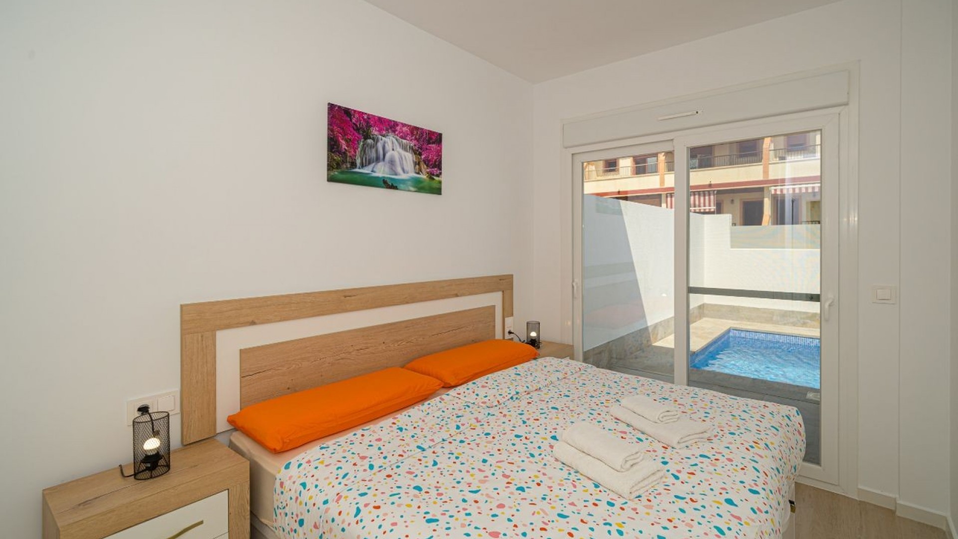 Sprzedaż - Willa w zabudowie bliźniaczej -
Avileses