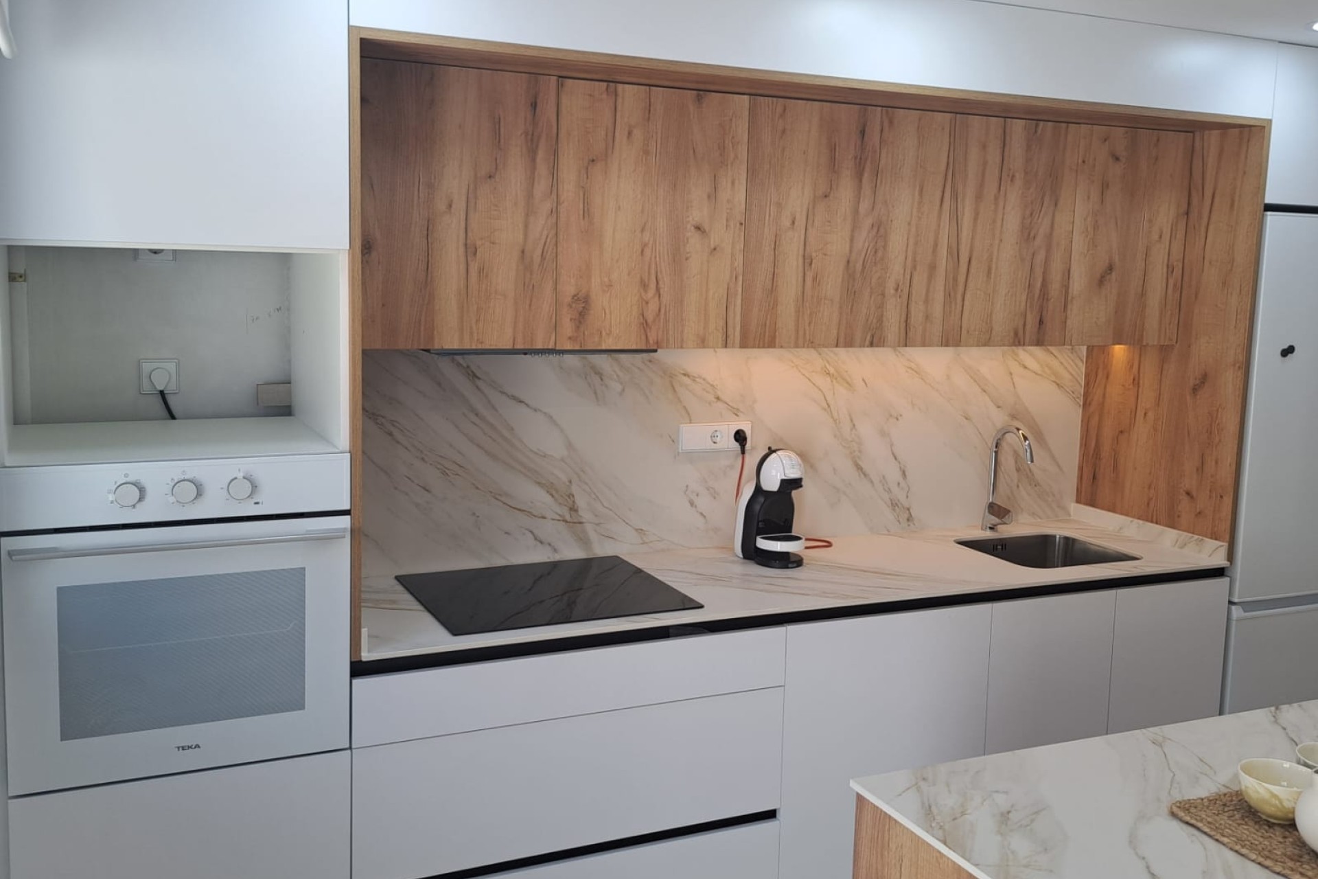 Sprzedaż - Willa w zabudowie bliźniaczej -
Cox