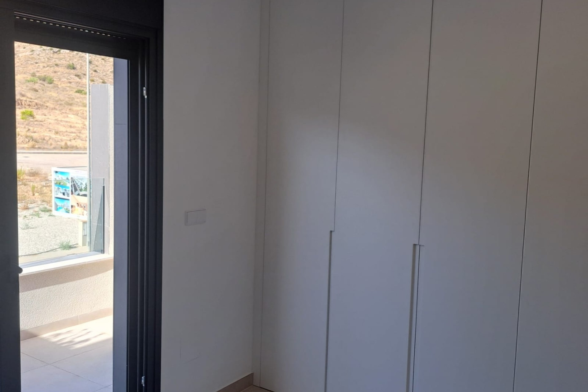 Sprzedaż - Willa w zabudowie bliźniaczej -
Cox