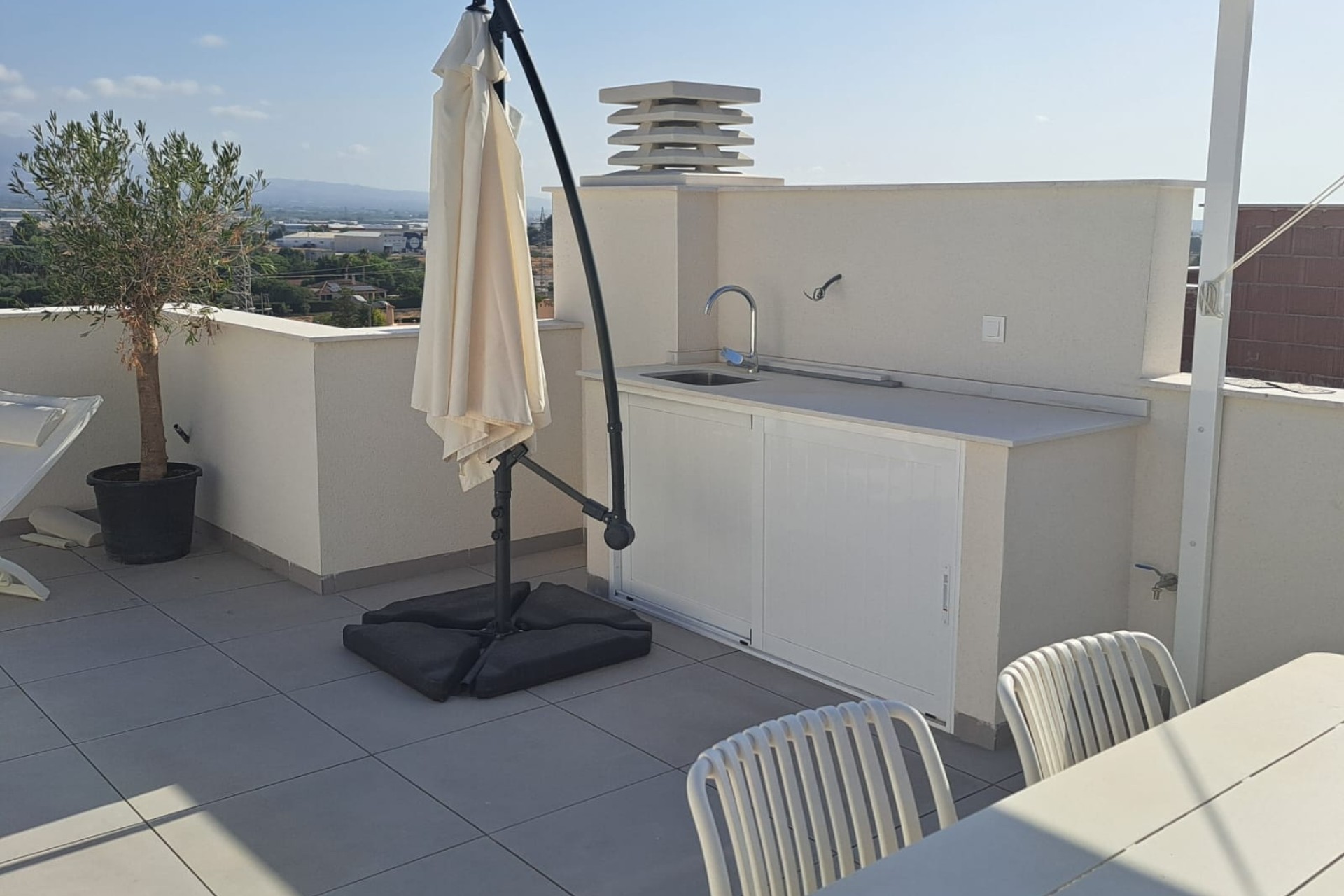 Sprzedaż - Willa w zabudowie bliźniaczej -
Cox