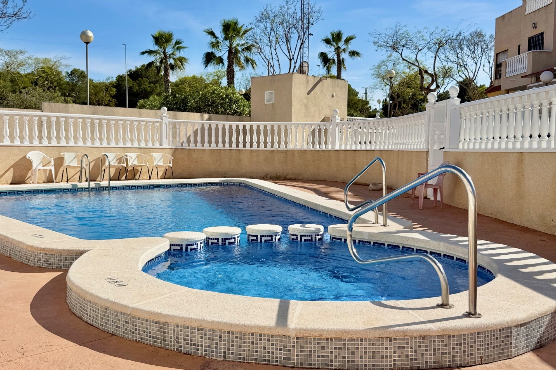 Sprzedaż - Willa w zabudowie bliźniaczej -
Guardamar del Segura - Guardamar