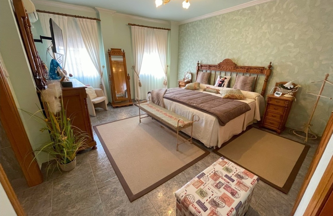 Sprzedaż - Willa w zabudowie bliźniaczej -
La Union