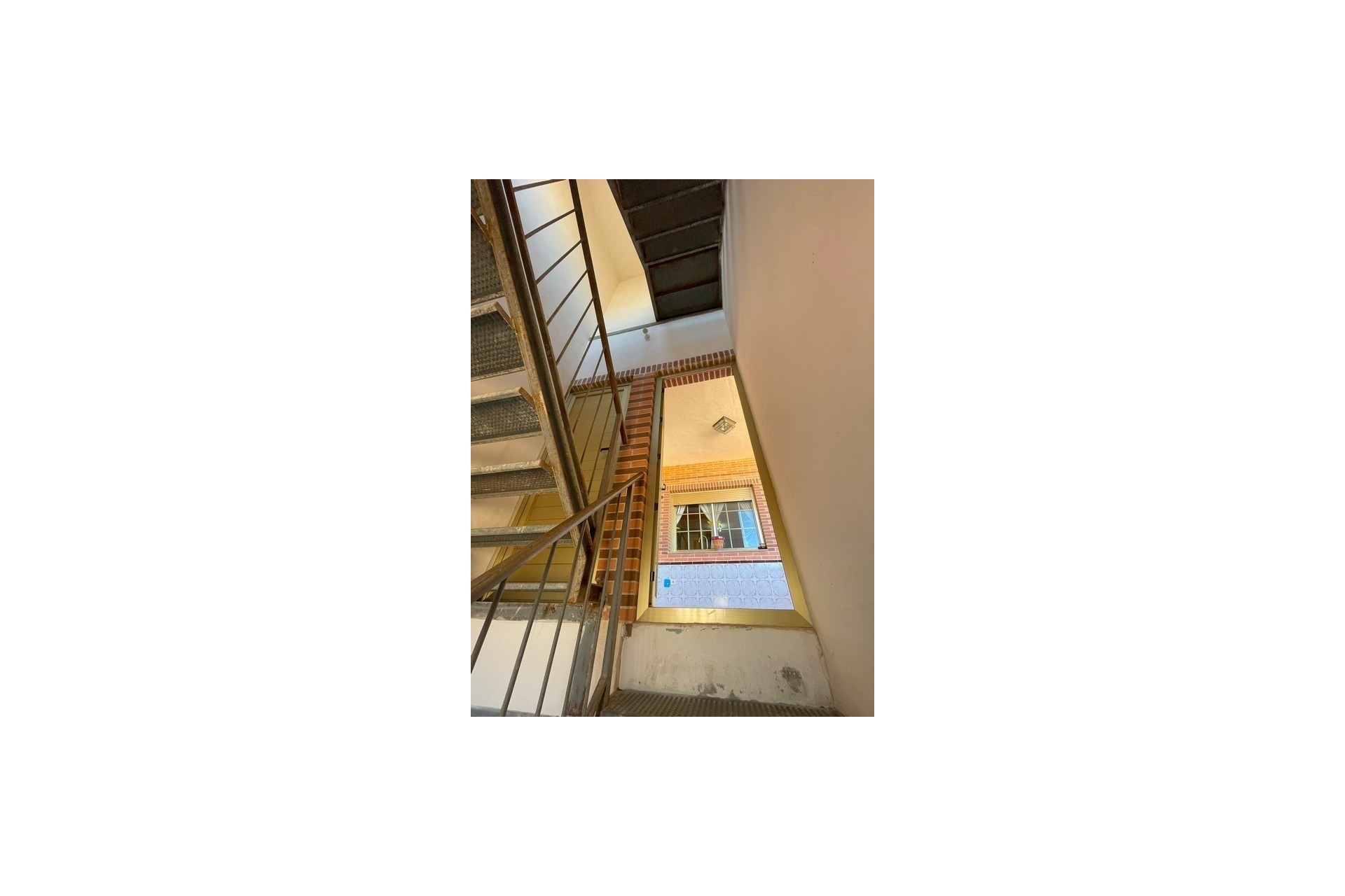 Sprzedaż - Willa w zabudowie bliźniaczej -
La Union