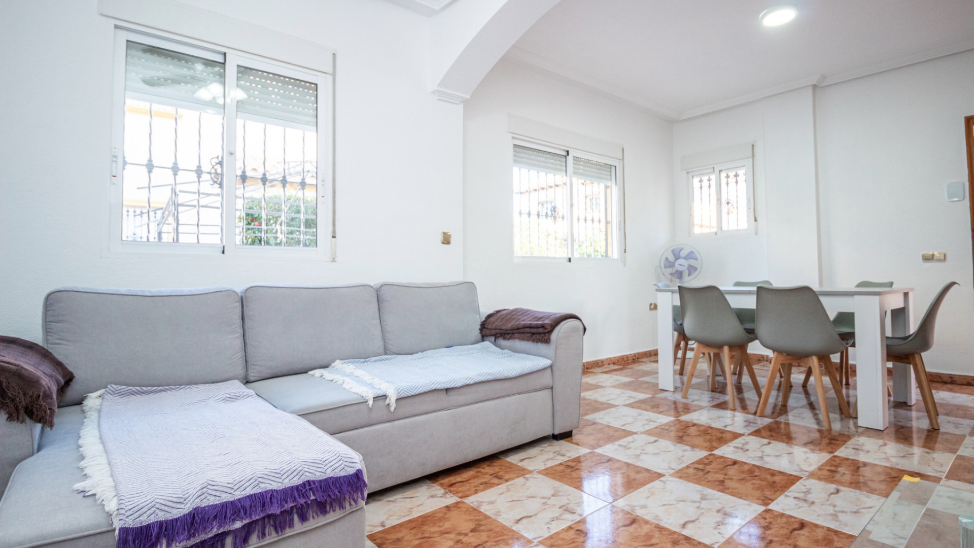 Sprzedaż - Willa w zabudowie bliźniaczej -
La Zenia - Villas San Jose