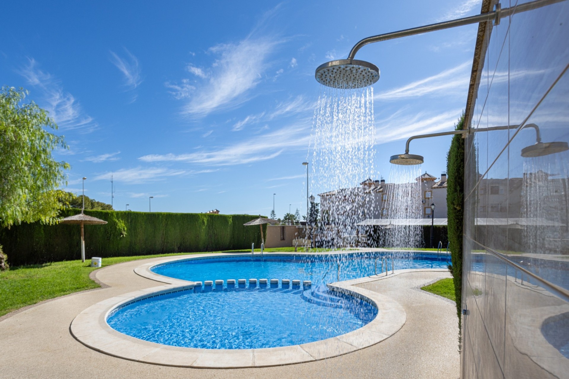 Sprzedaż - Willa w zabudowie bliźniaczej -
Lomas de Cabo Roig - Playa Golf