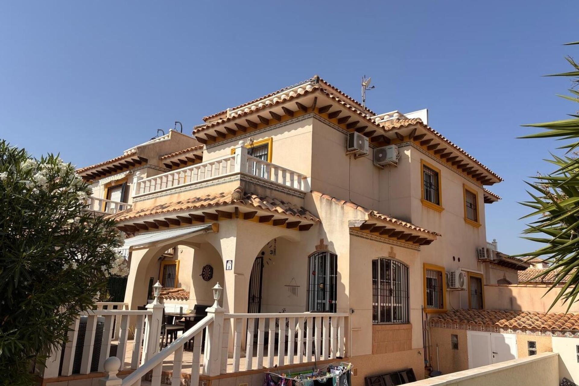 Sprzedaż - Willa w zabudowie bliźniaczej -
Lomas de Cabo Roig