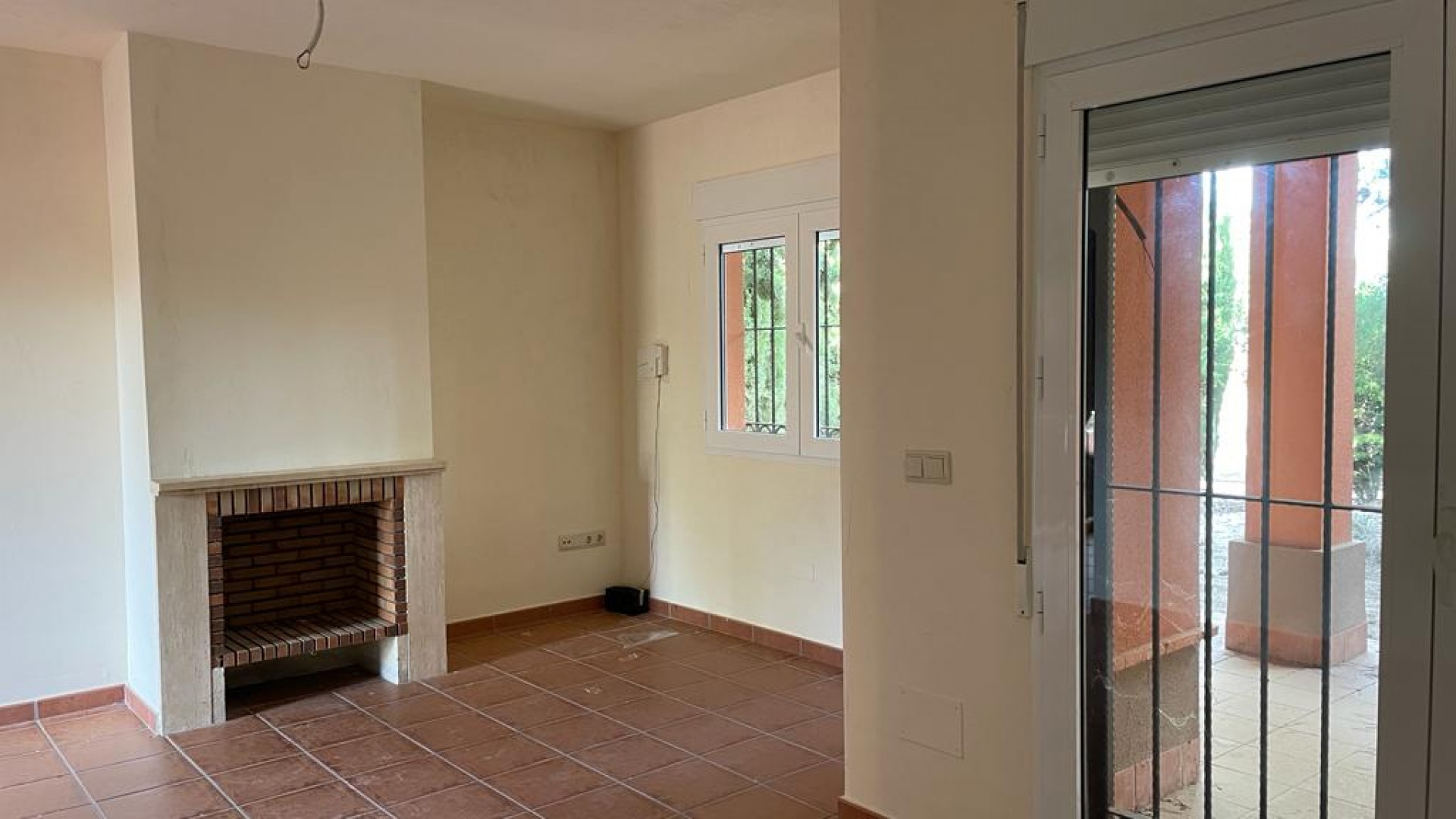 Sprzedaż - Willa w zabudowie bliźniaczej -
Murcia