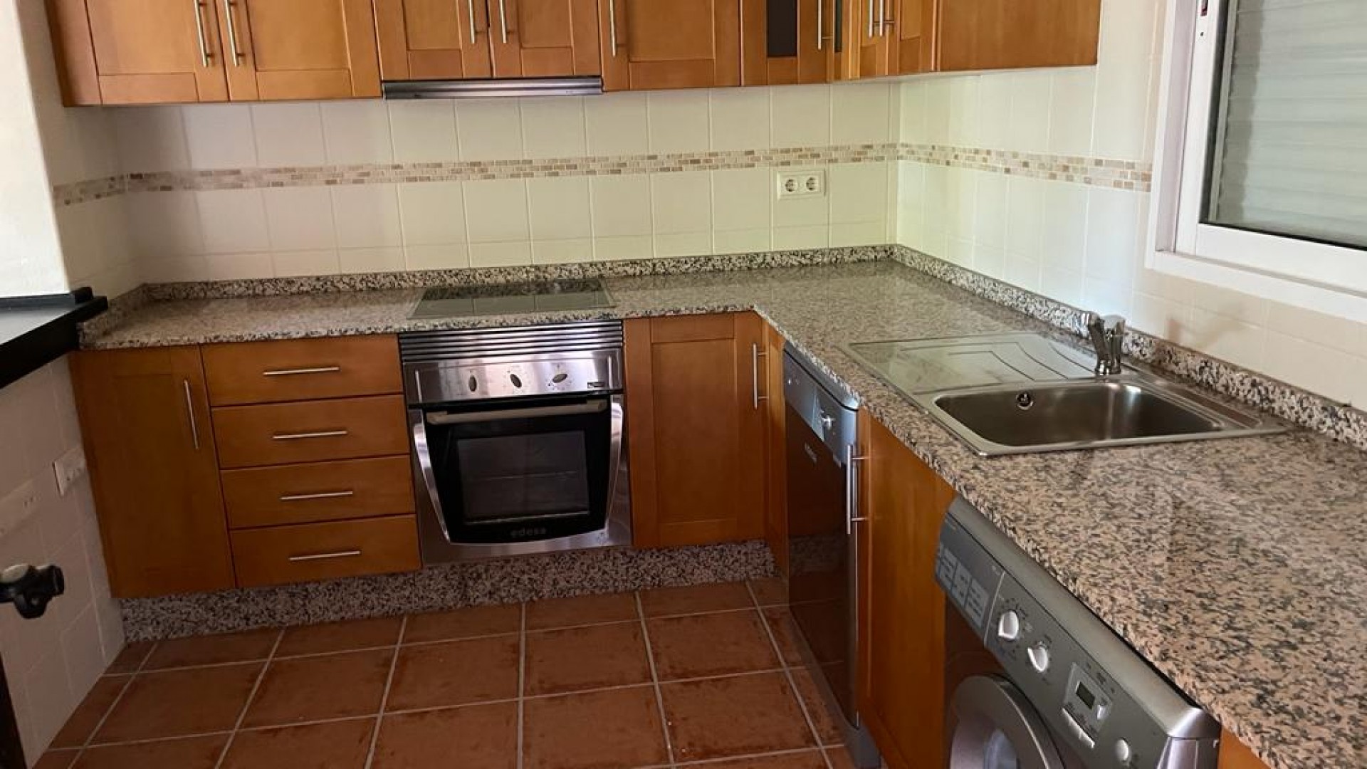 Sprzedaż - Willa w zabudowie bliźniaczej -
Murcia