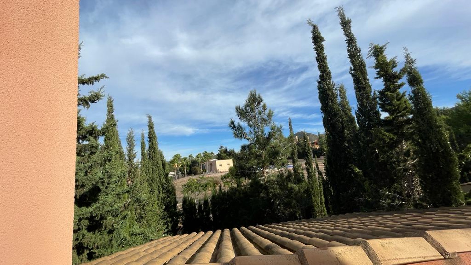 Sprzedaż - Willa w zabudowie bliźniaczej -
Murcia