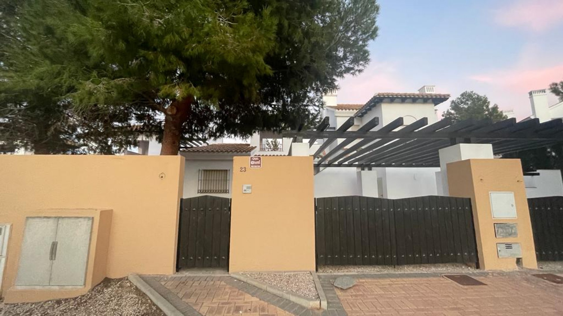 Sprzedaż - Willa w zabudowie bliźniaczej -
Murcia