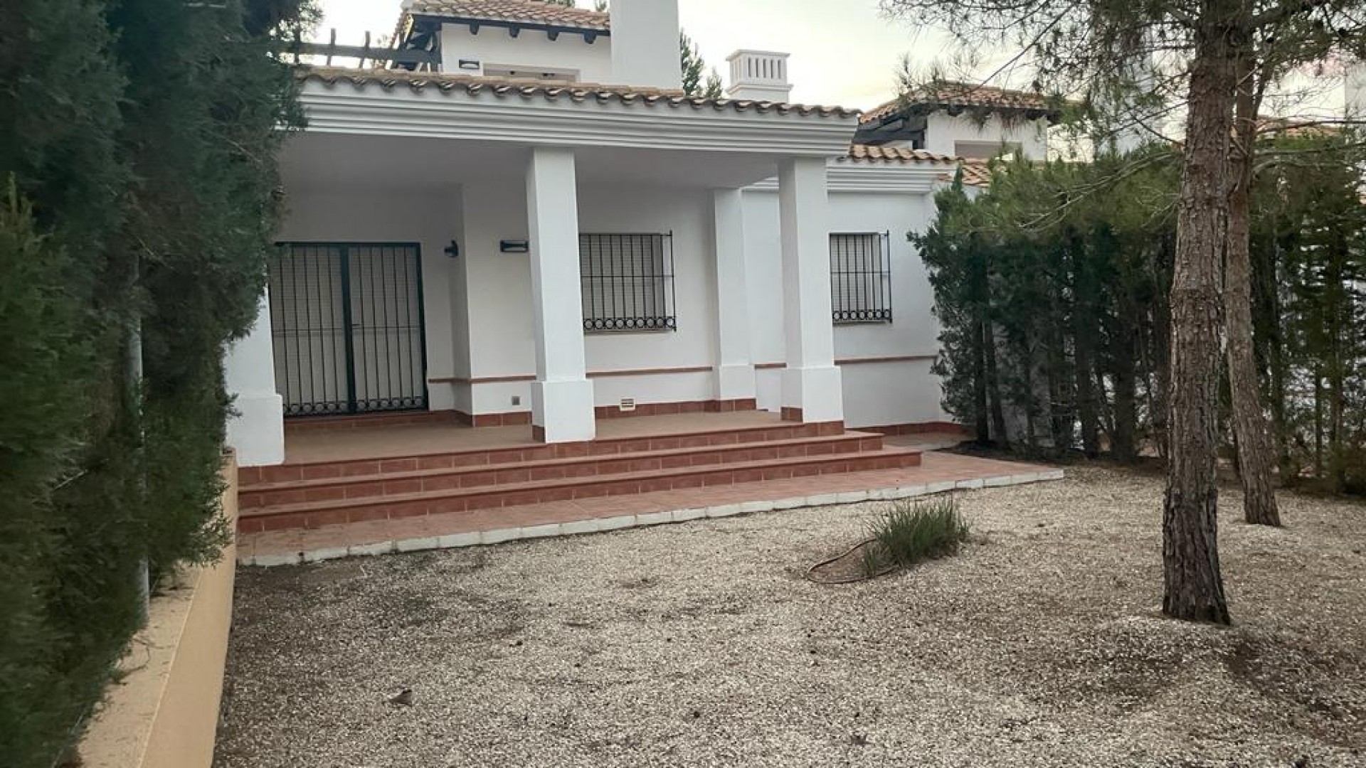 Sprzedaż - Willa w zabudowie bliźniaczej -
Murcia