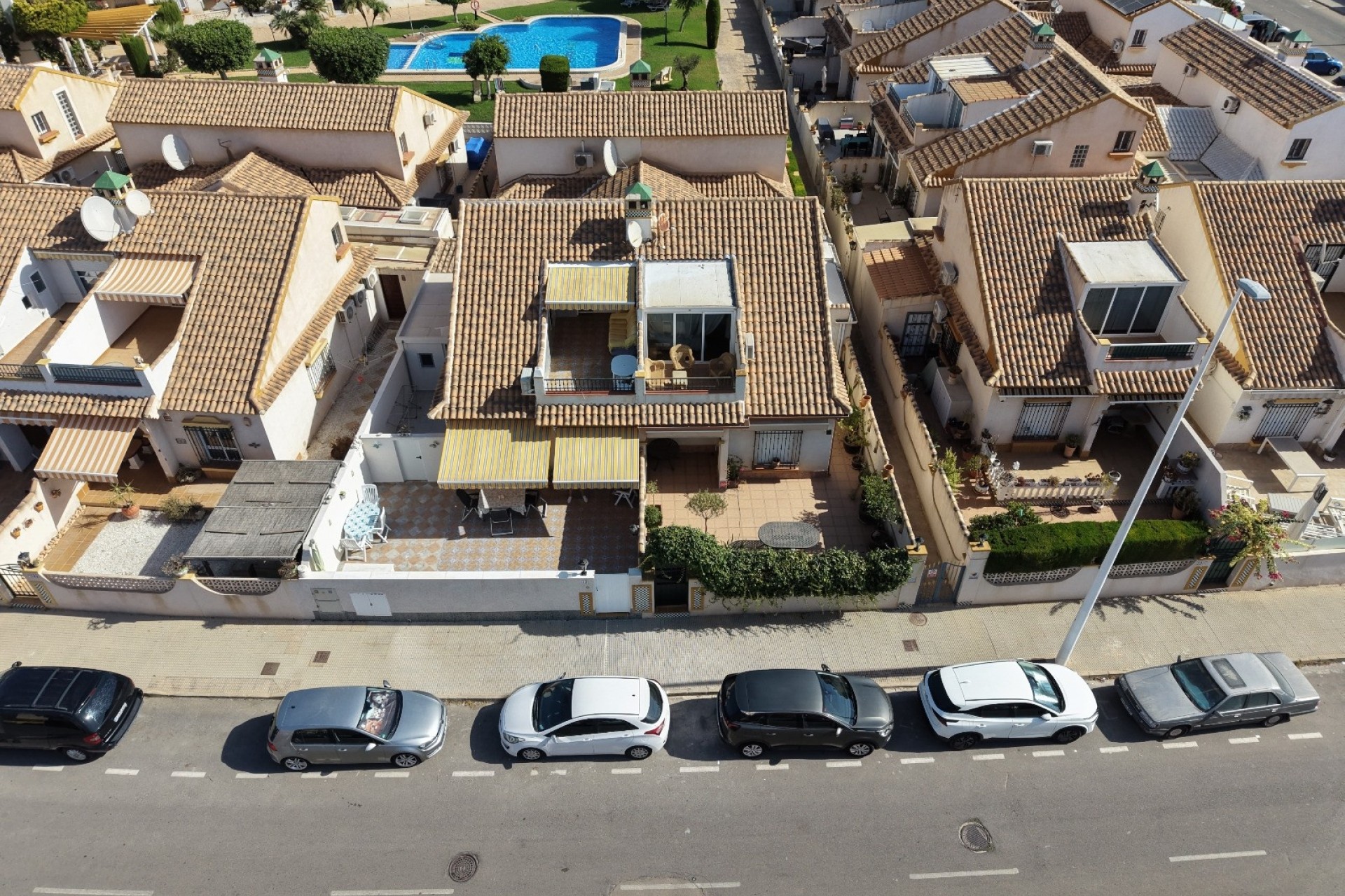 Sprzedaż - Willa w zabudowie bliźniaczej -
Orihuela Costa - La Zenia