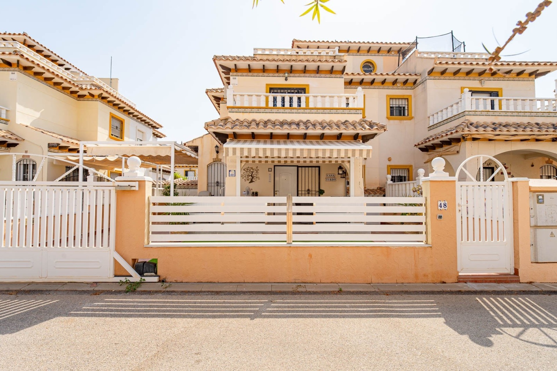 Sprzedaż - Willa w zabudowie bliźniaczej -
Orihuela Costa - Lomas de Cabo Roig