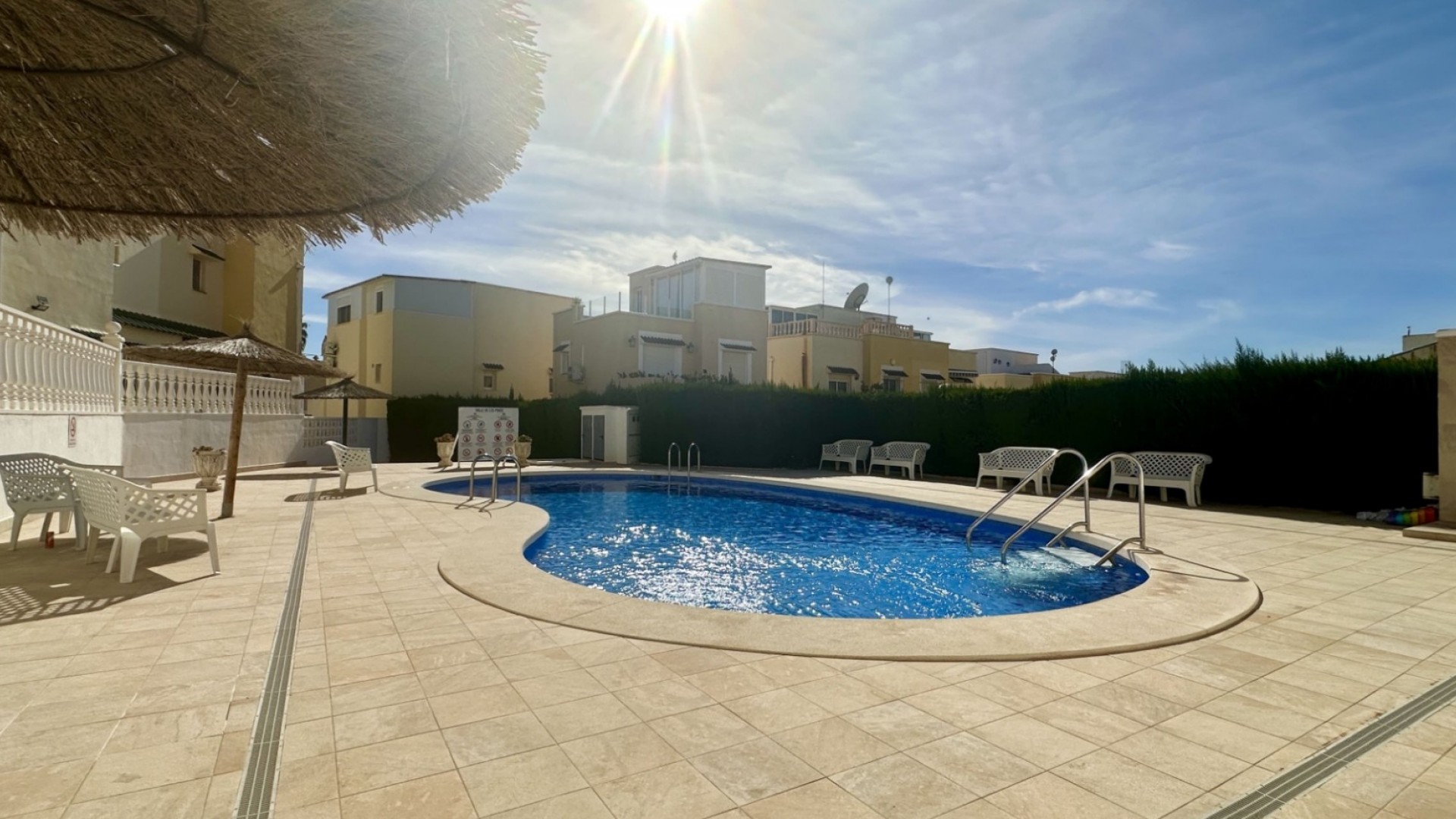 Sprzedaż - Willa w zabudowie bliźniaczej -
Orihuela Costa - Los Altos