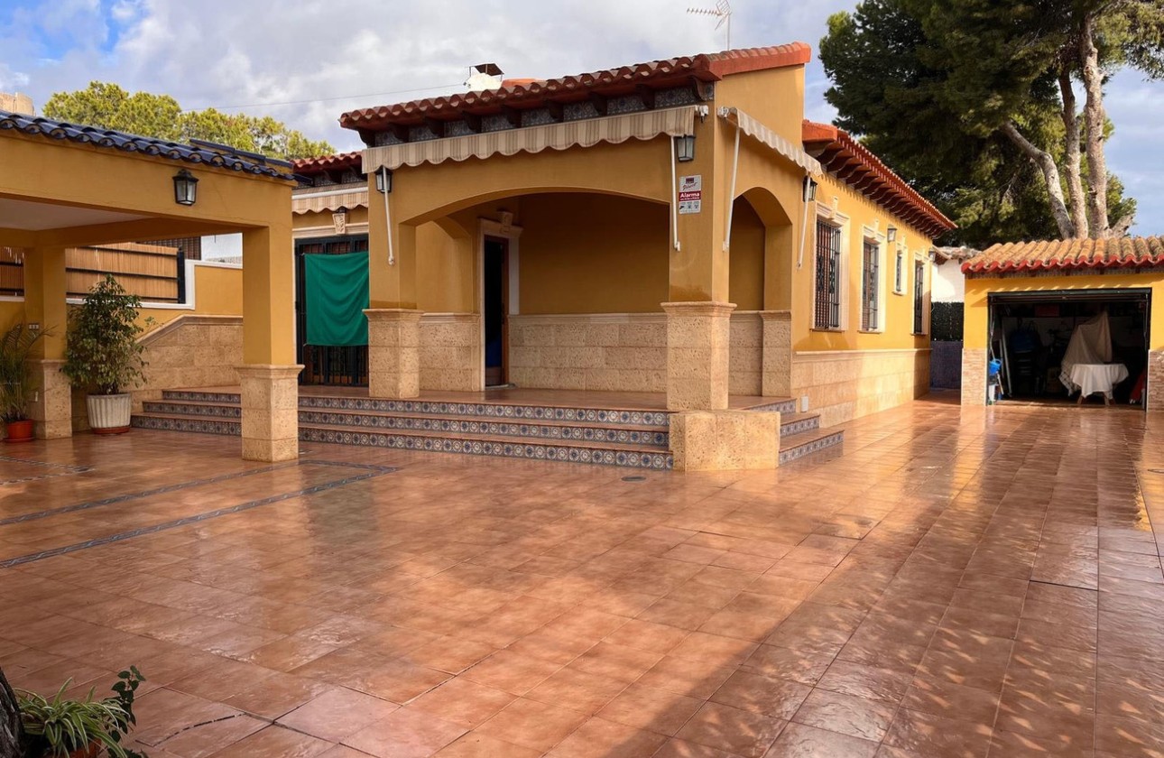 Sprzedaż - Willa w zabudowie bliźniaczej -
Orihuela Costa - Punta Prima