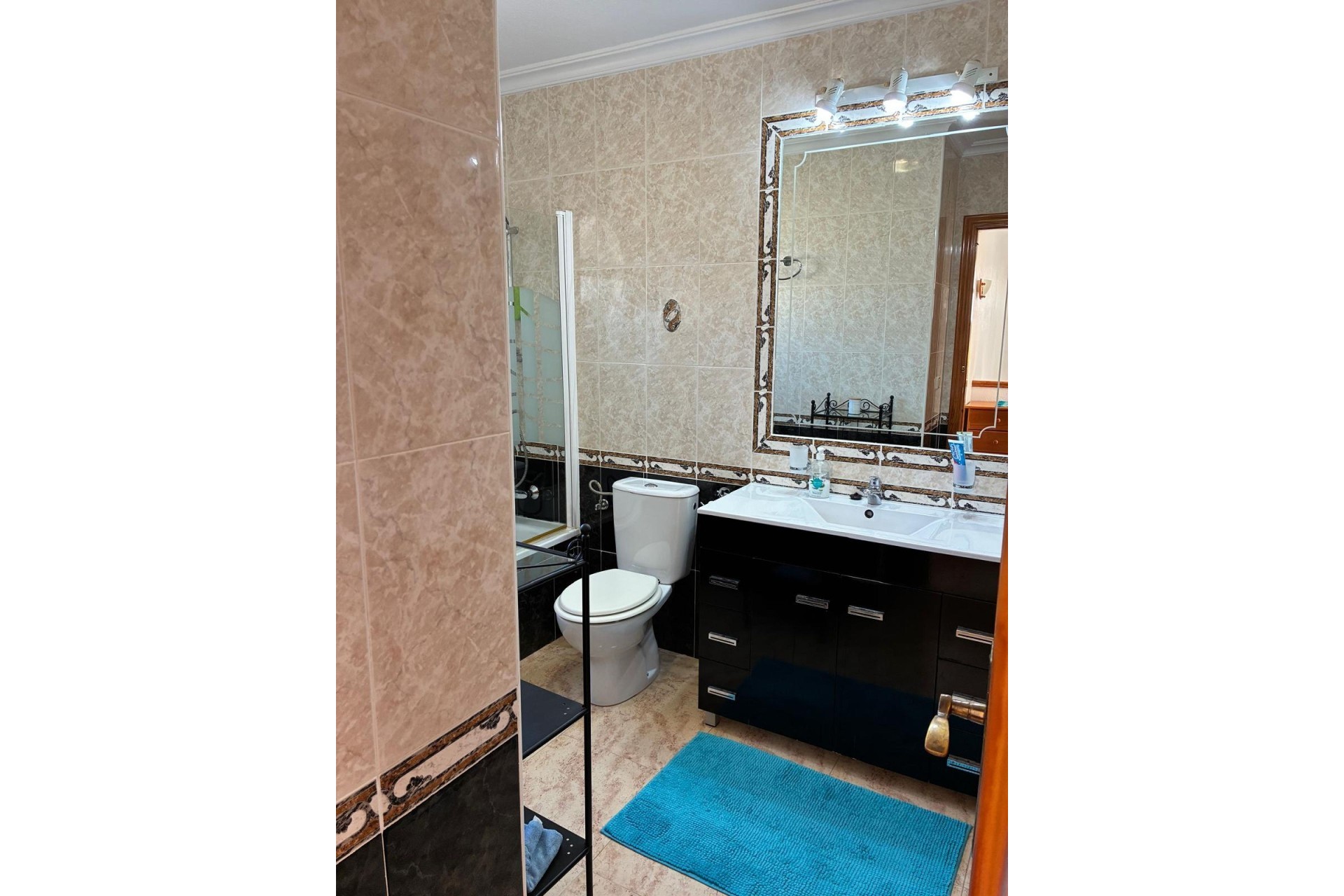 Sprzedaż - Willa w zabudowie bliźniaczej -
Orihuela Costa