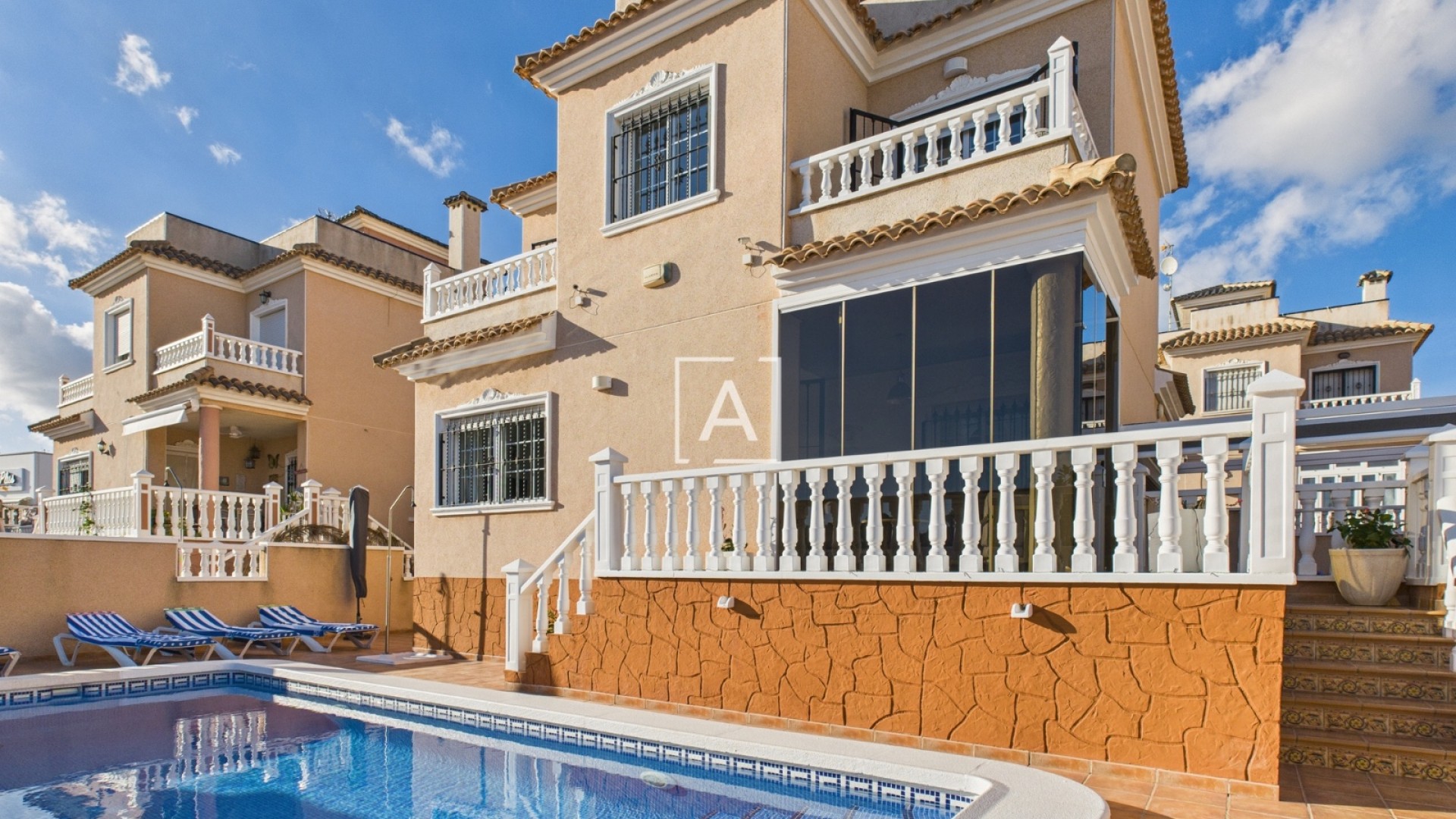 Sprzedaż - Willa w zabudowie bliźniaczej -
Pinar de Campoverde