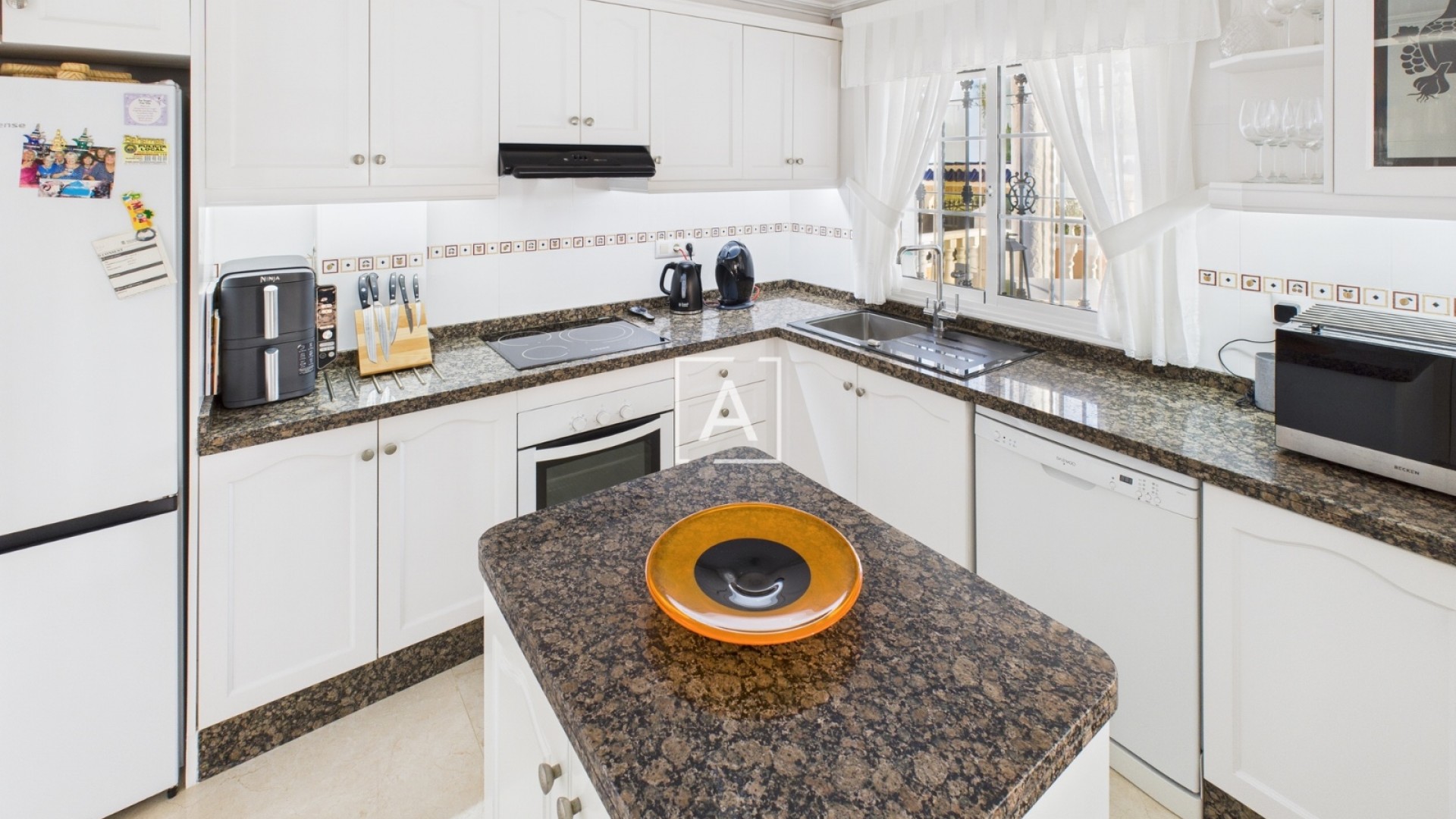 Sprzedaż - Willa w zabudowie bliźniaczej -
Pinar de Campoverde