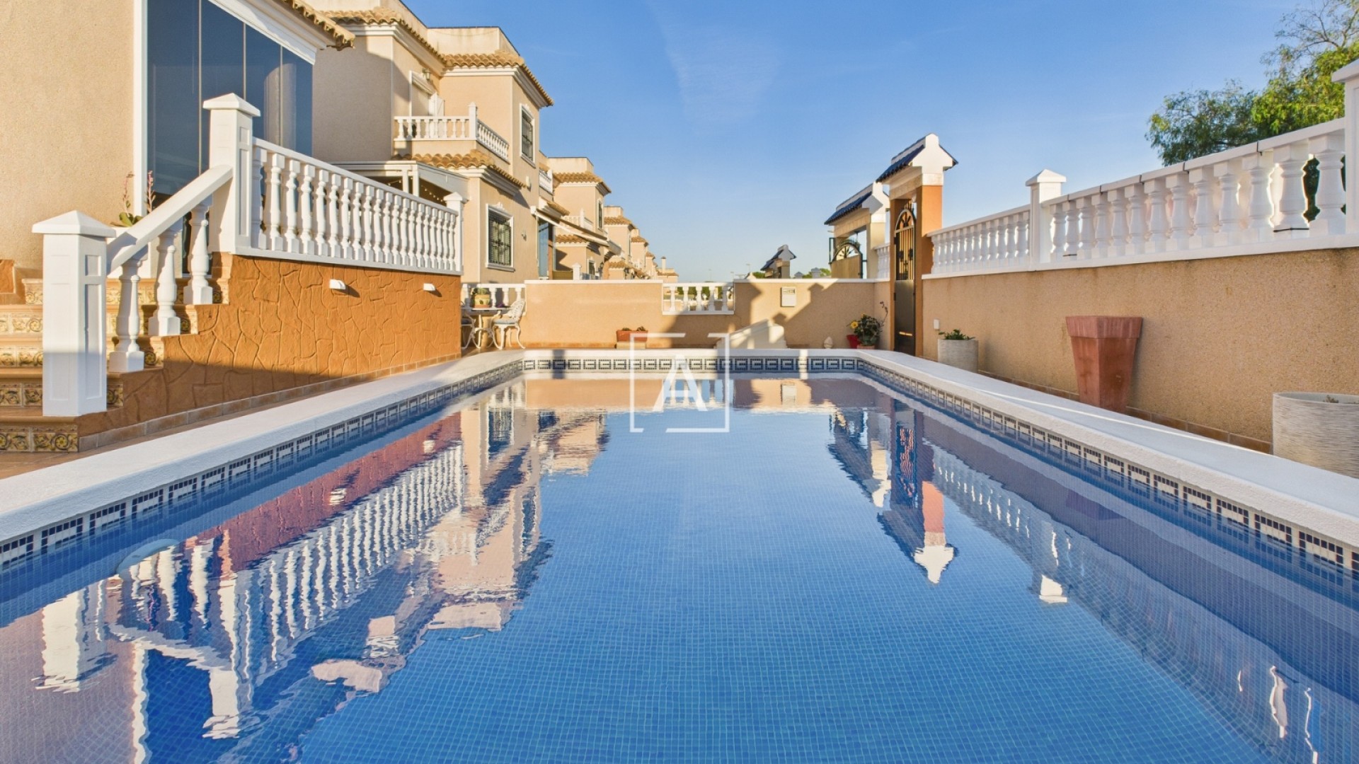 Sprzedaż - Willa w zabudowie bliźniaczej -
Pinar de Campoverde