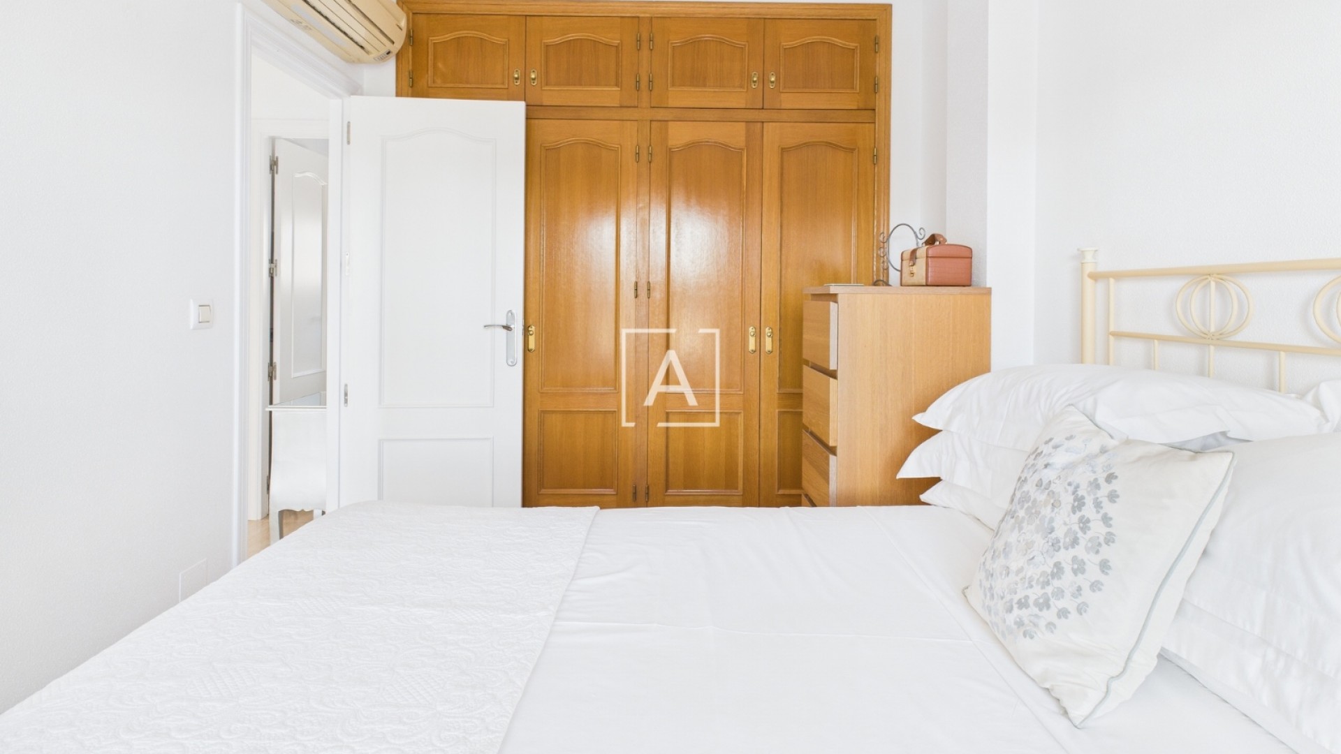 Sprzedaż - Willa w zabudowie bliźniaczej -
Pinar de Campoverde