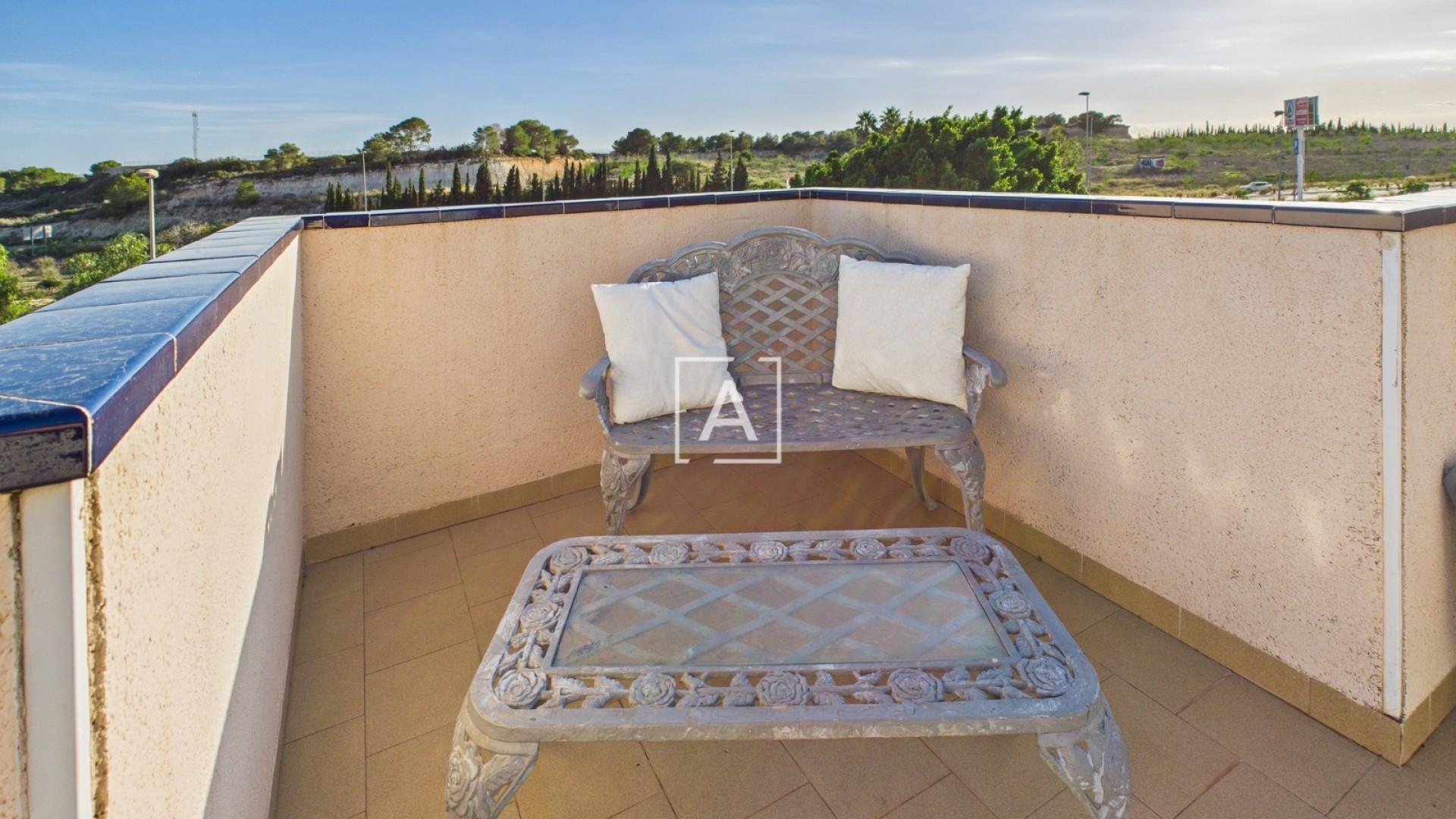 Sprzedaż - Willa w zabudowie bliźniaczej -
Pinar de Campoverde