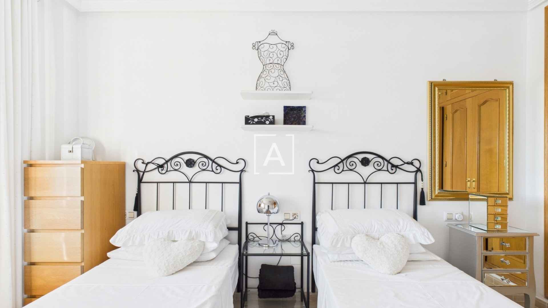 Sprzedaż - Willa w zabudowie bliźniaczej -
Pinar de Campoverde