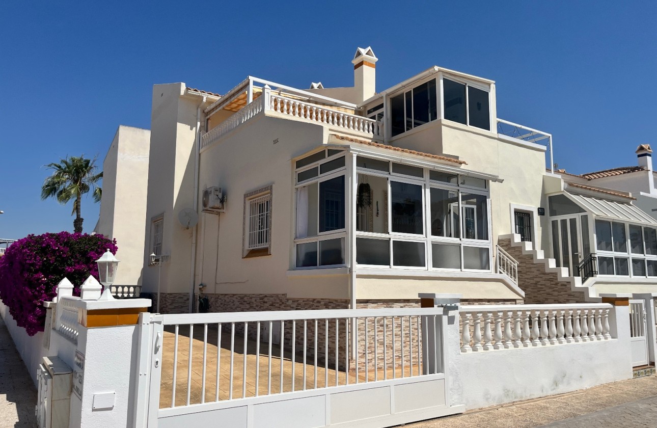 Sprzedaż - Willa w zabudowie bliźniaczej -
Playa Flamenca - Jumilla