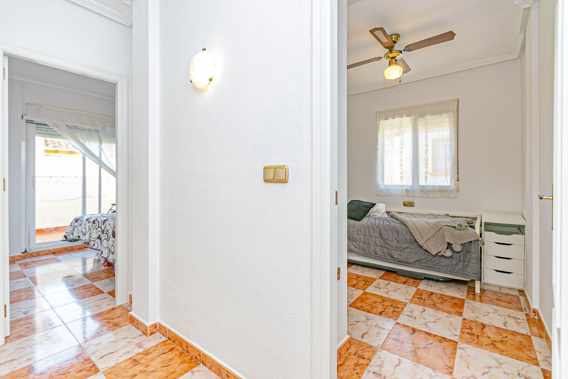 Sprzedaż - Willa w zabudowie bliźniaczej -
Playa Flamenca