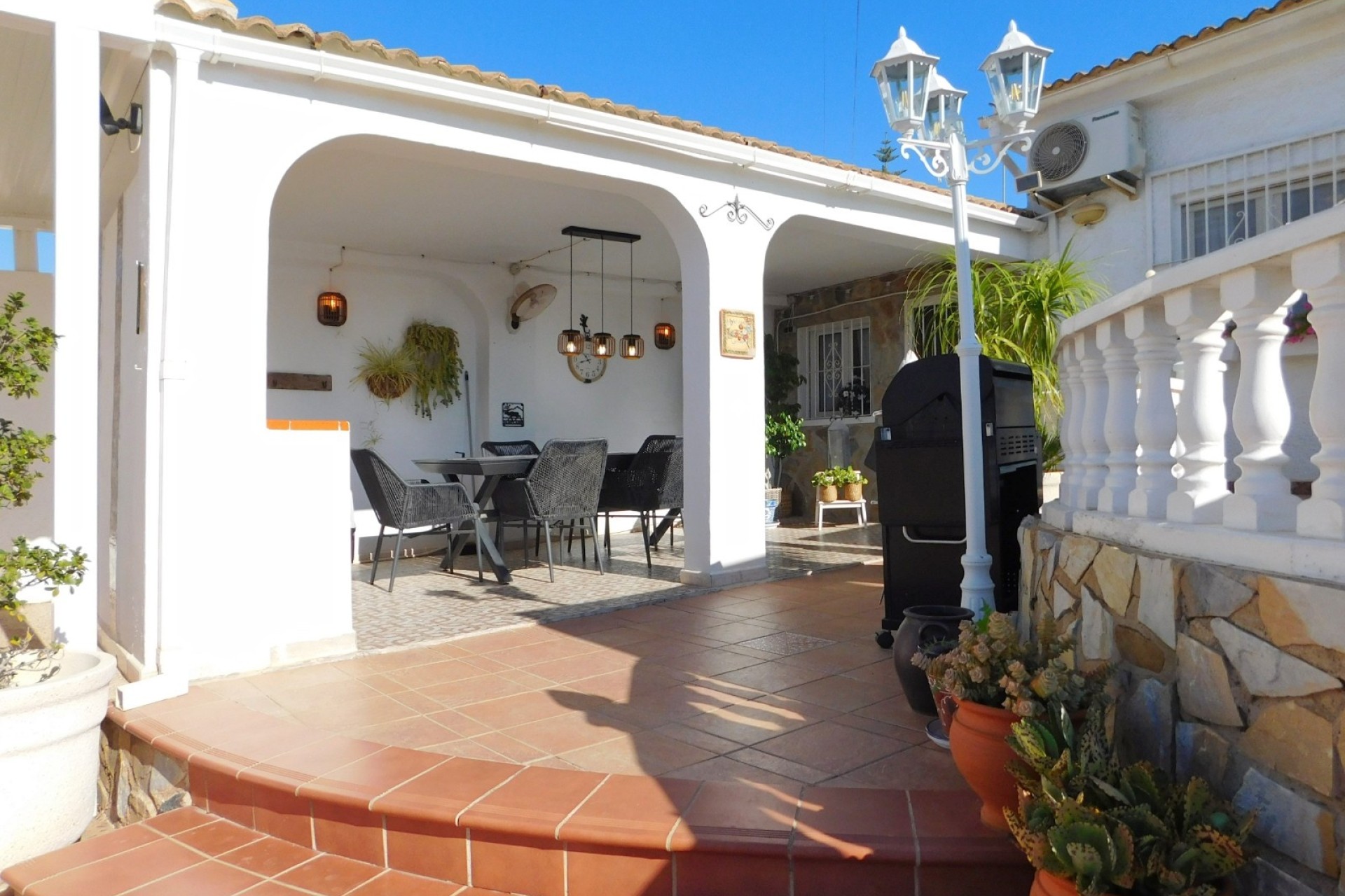 Sprzedaż - Willa w zabudowie bliźniaczej -
Torrevieja - San Luis