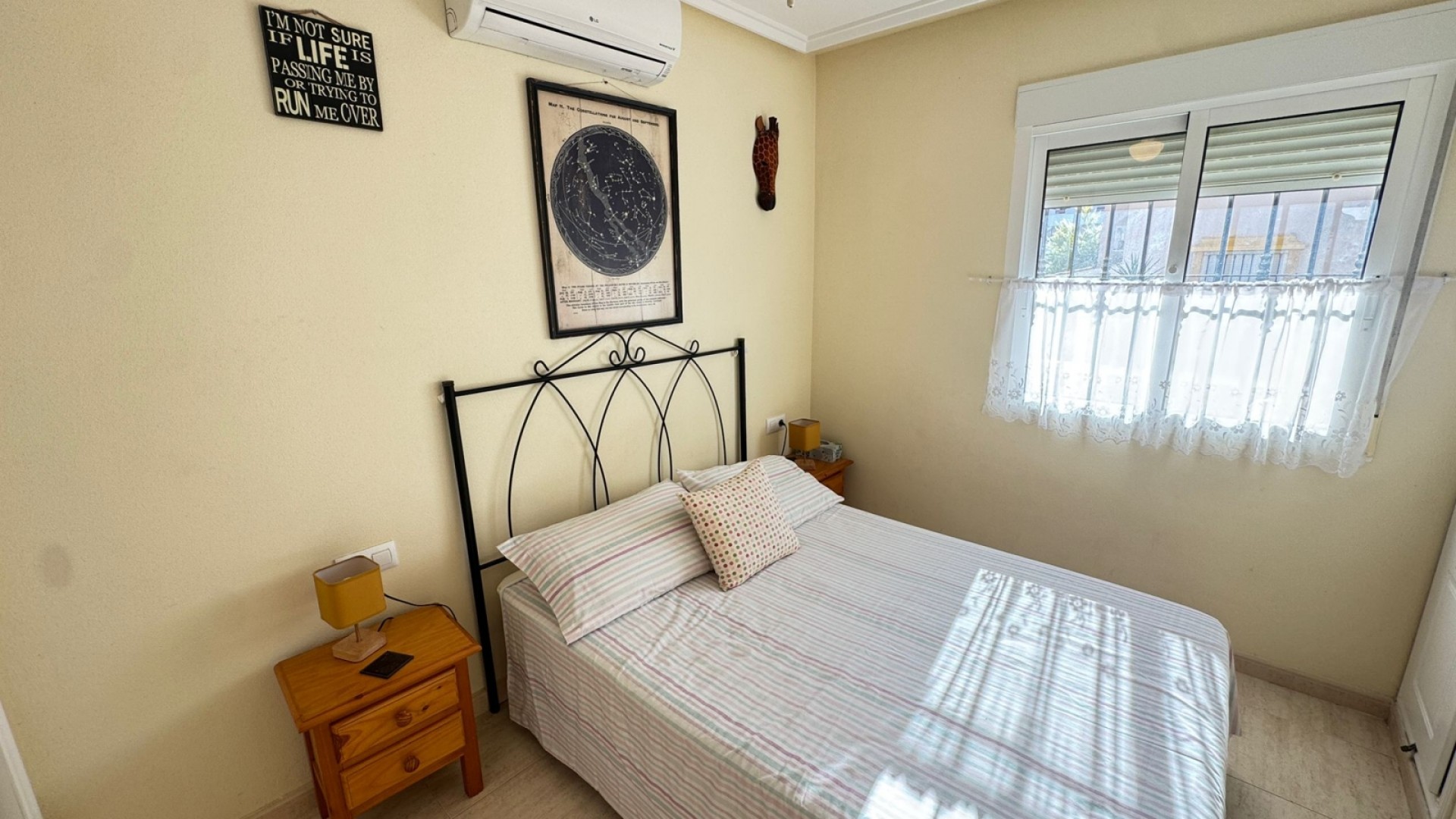 Sprzedaż - Willa w zabudowie bliźniaczej -
Villamartín