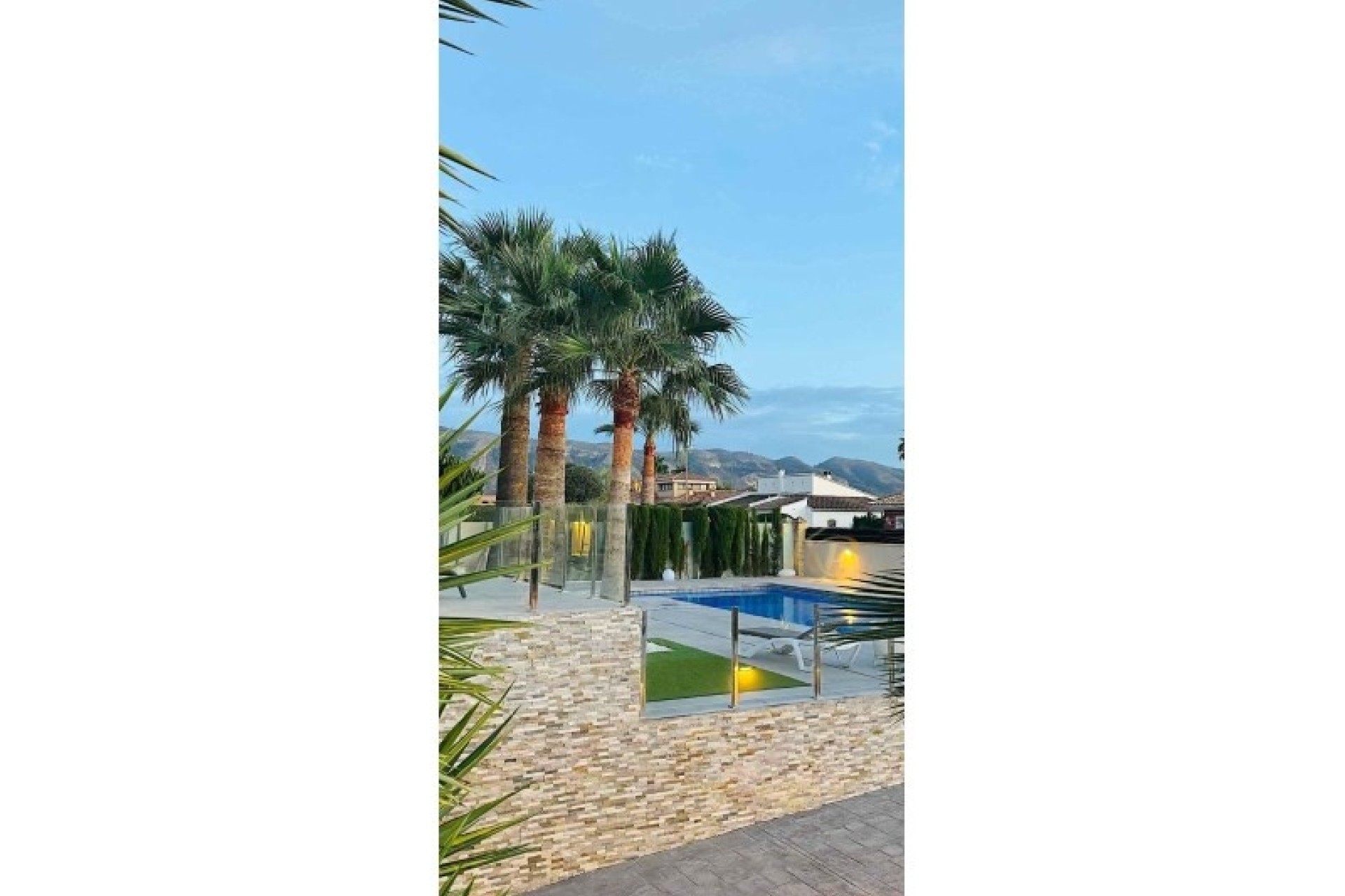 Sprzedaż - Willa wolnostojąca -
Alfaz del Pi - Costa Blanca