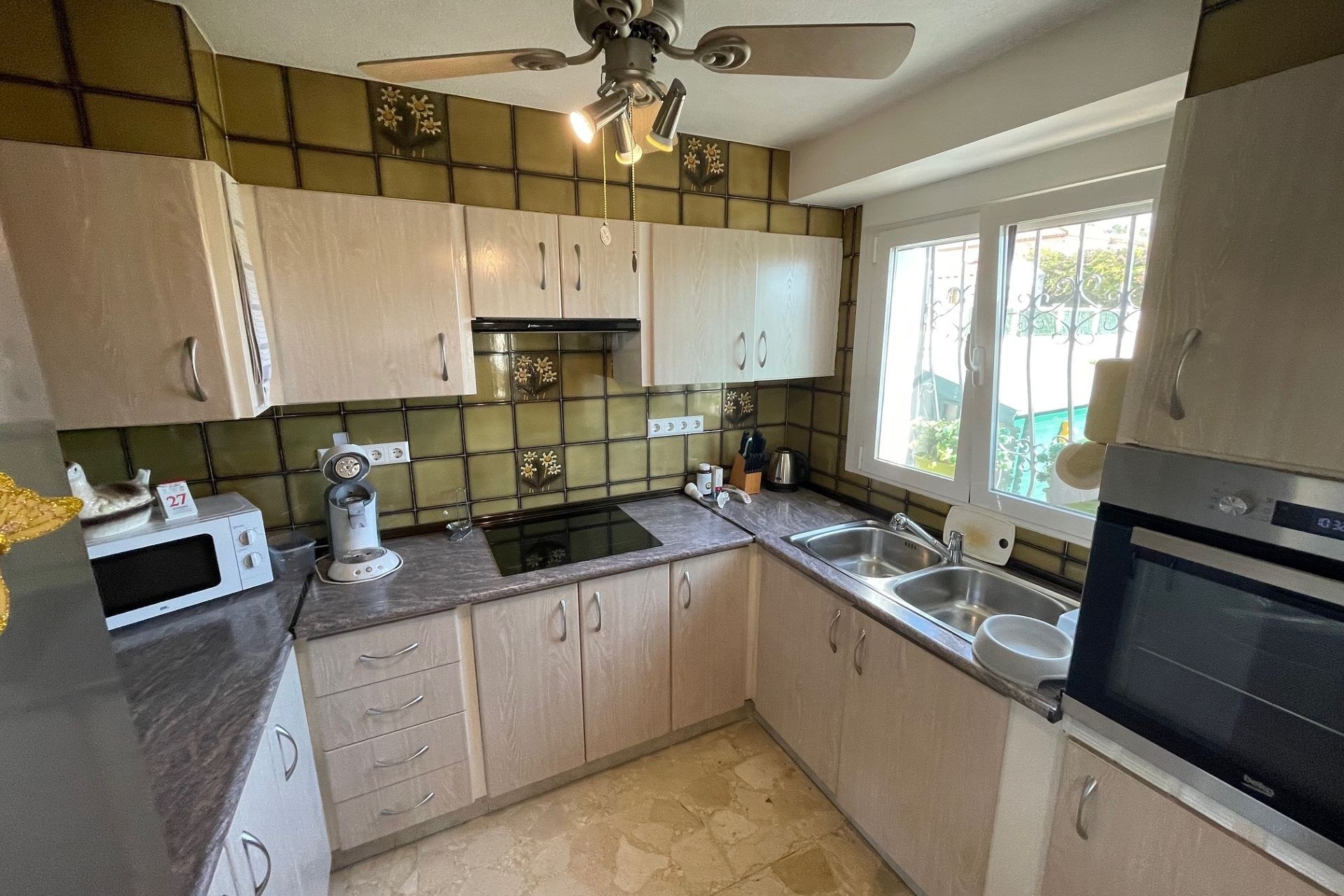 Sprzedaż - Willa wolnostojąca -
Alfaz del Pi - l'Alfas del Pi