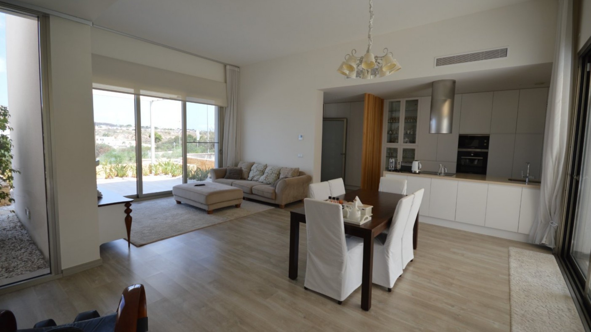 Sprzedaż - Willa wolnostojąca -
Benijofar