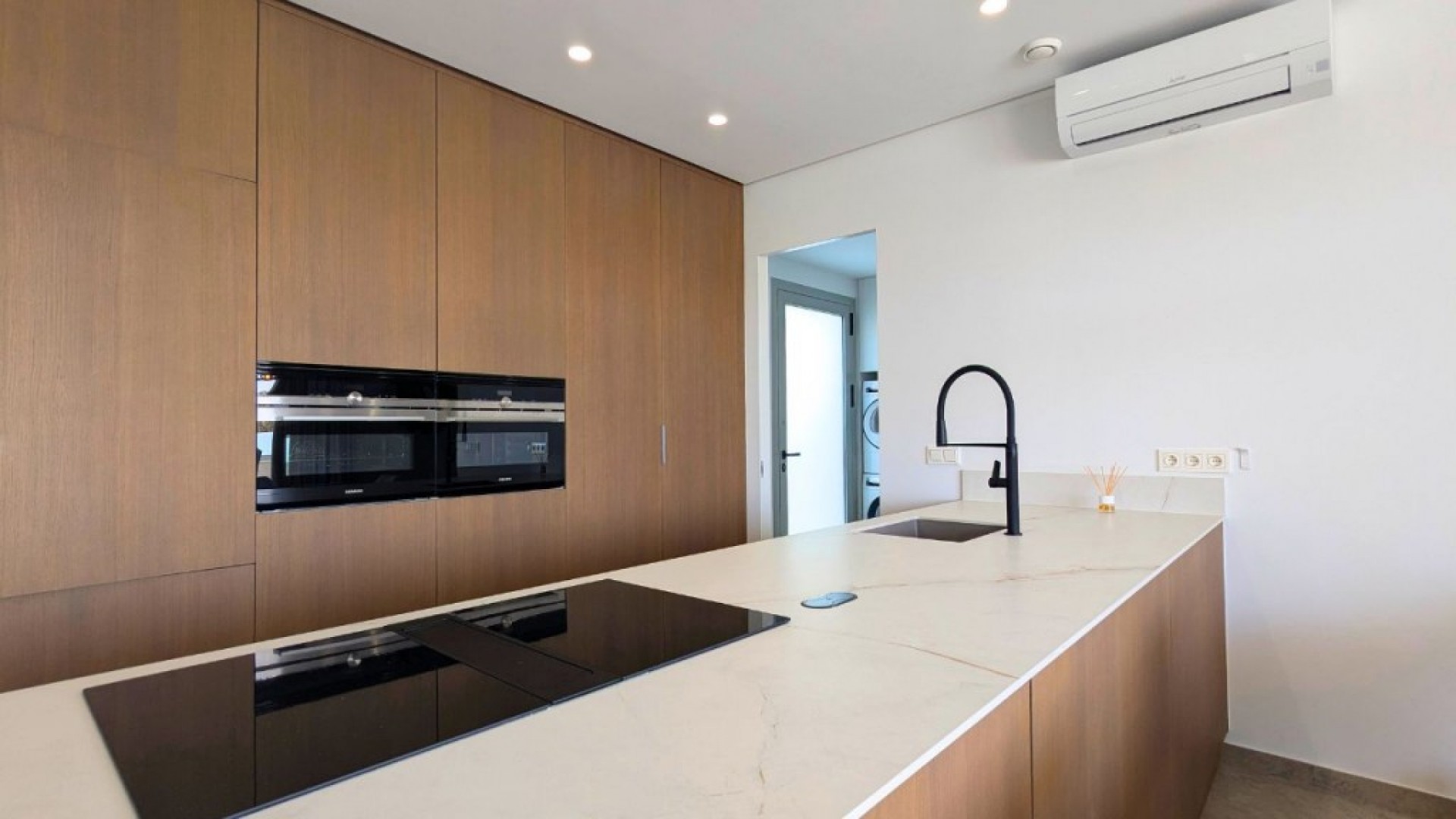 Sprzedaż - Willa wolnostojąca -
Benijofar