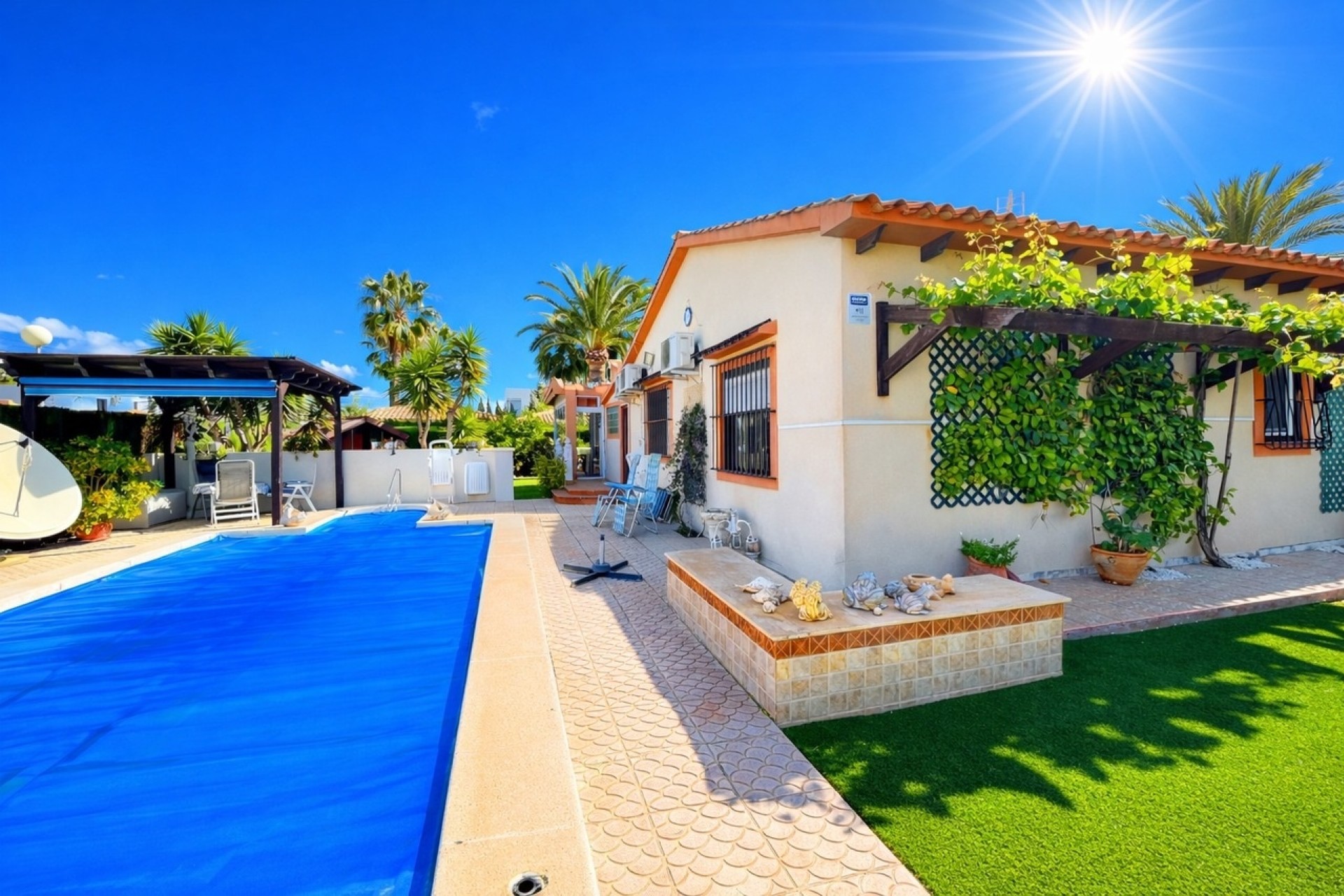 Sprzedaż - Willa wolnostojąca -
Cabo Roig - Costa Blanca