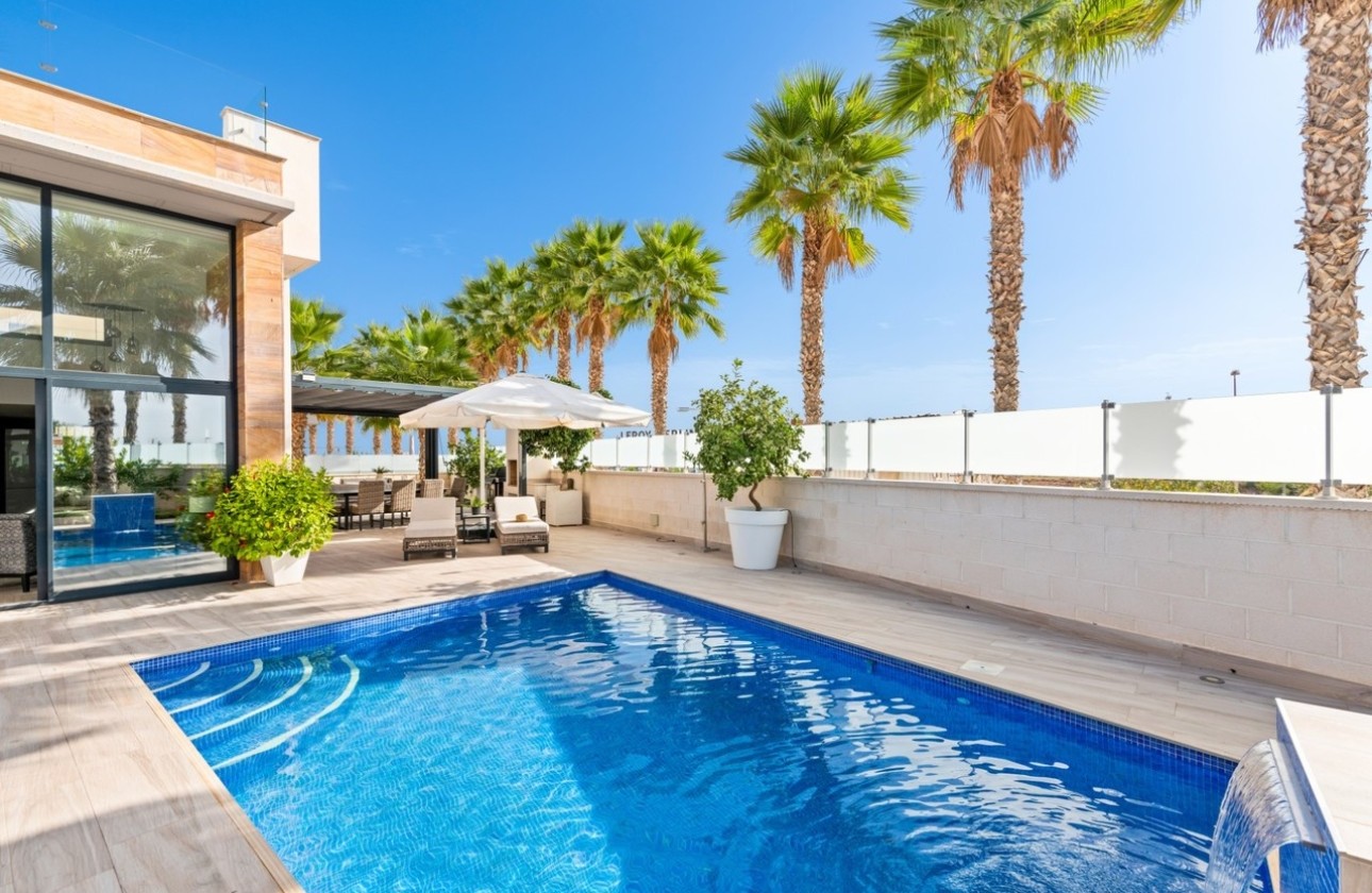 Sprzedaż - Willa wolnostojąca -
Cabo Roig - Costa Blanca